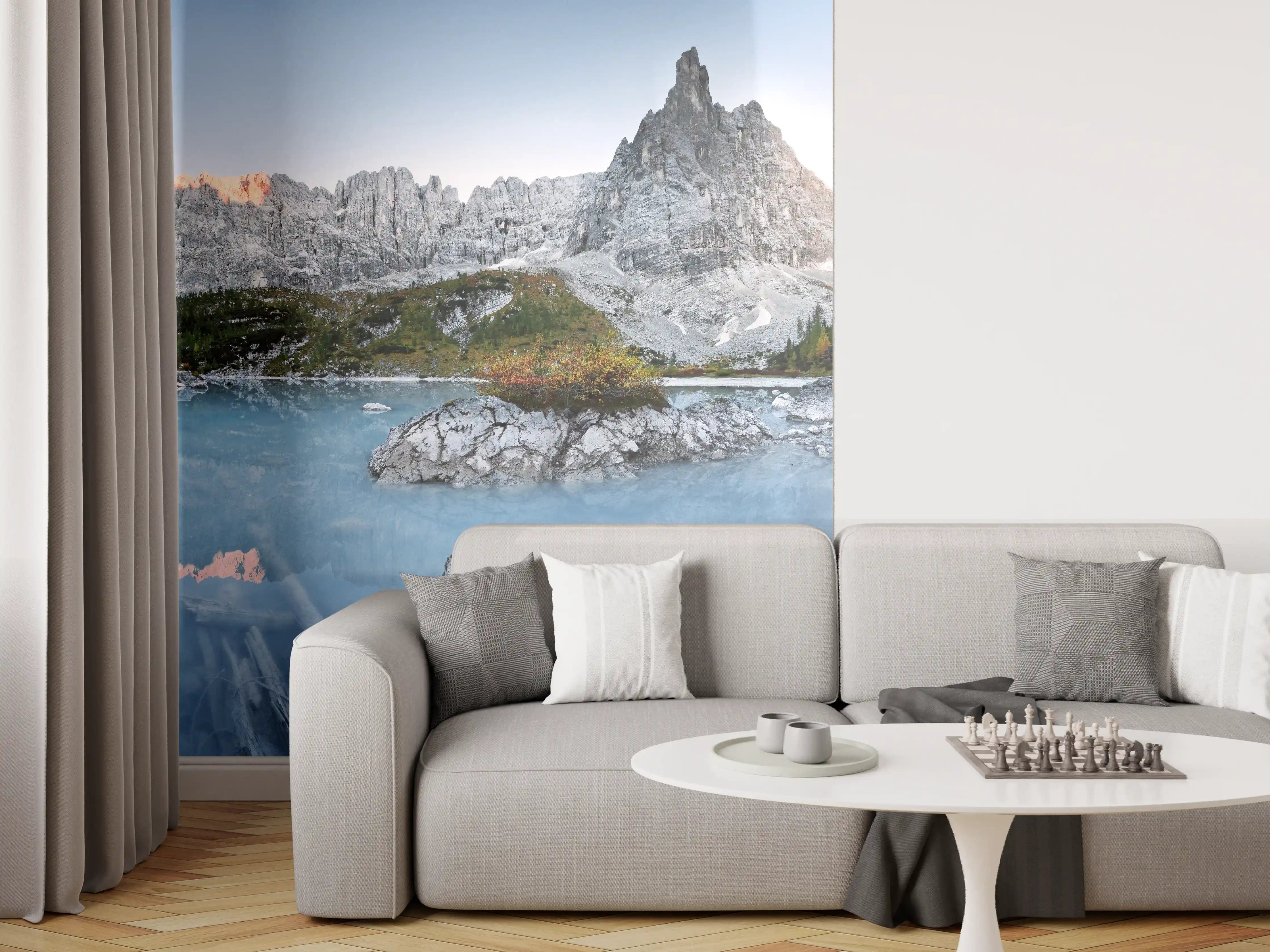 Wandverkleidung Wohnzimmer - Alpine Seenlandschaft in Abenddämmerung