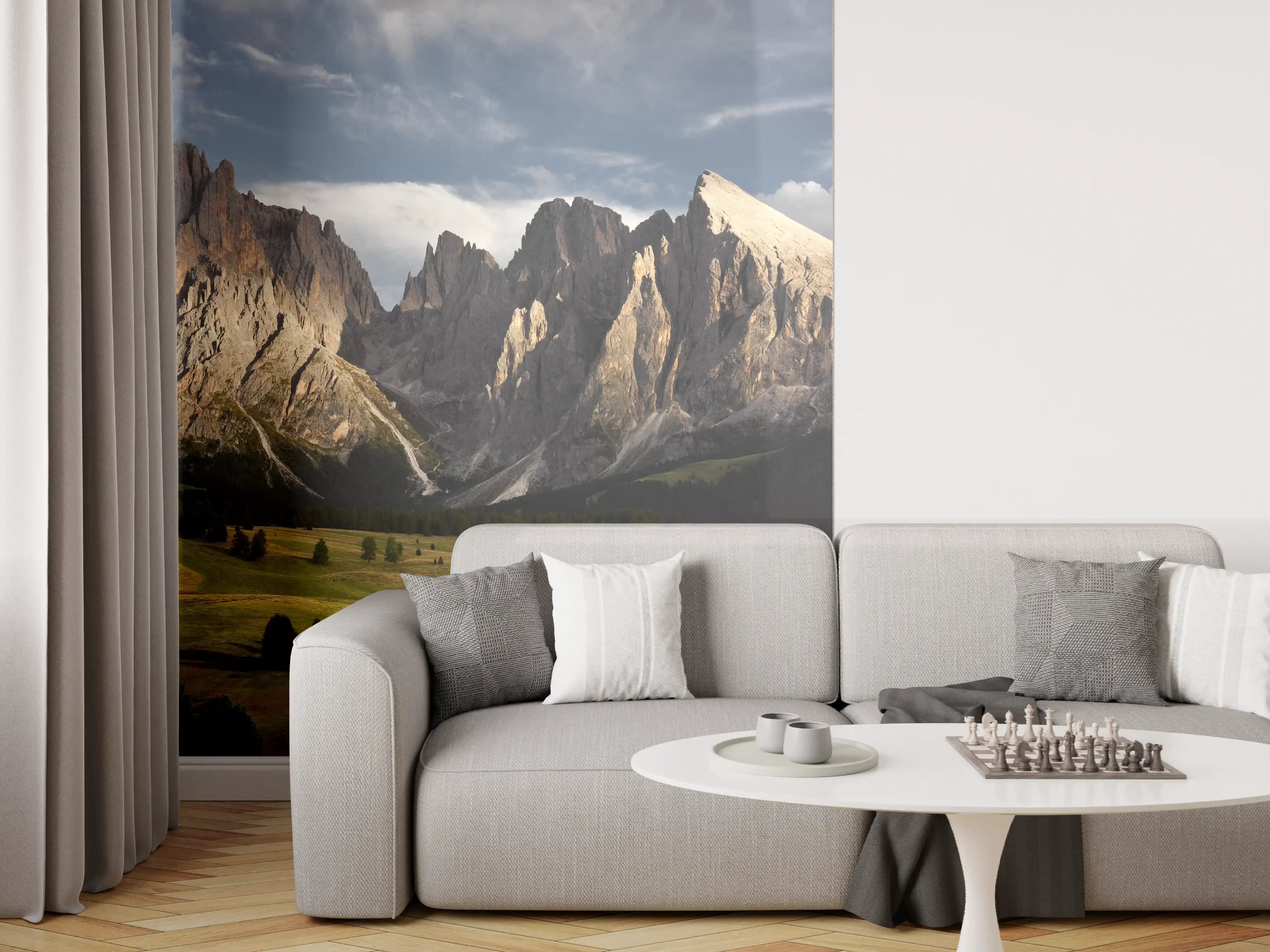 Wandverkleidung Wohnzimmer - Beeindruckende Berglandschaft im Sonnenlicht
