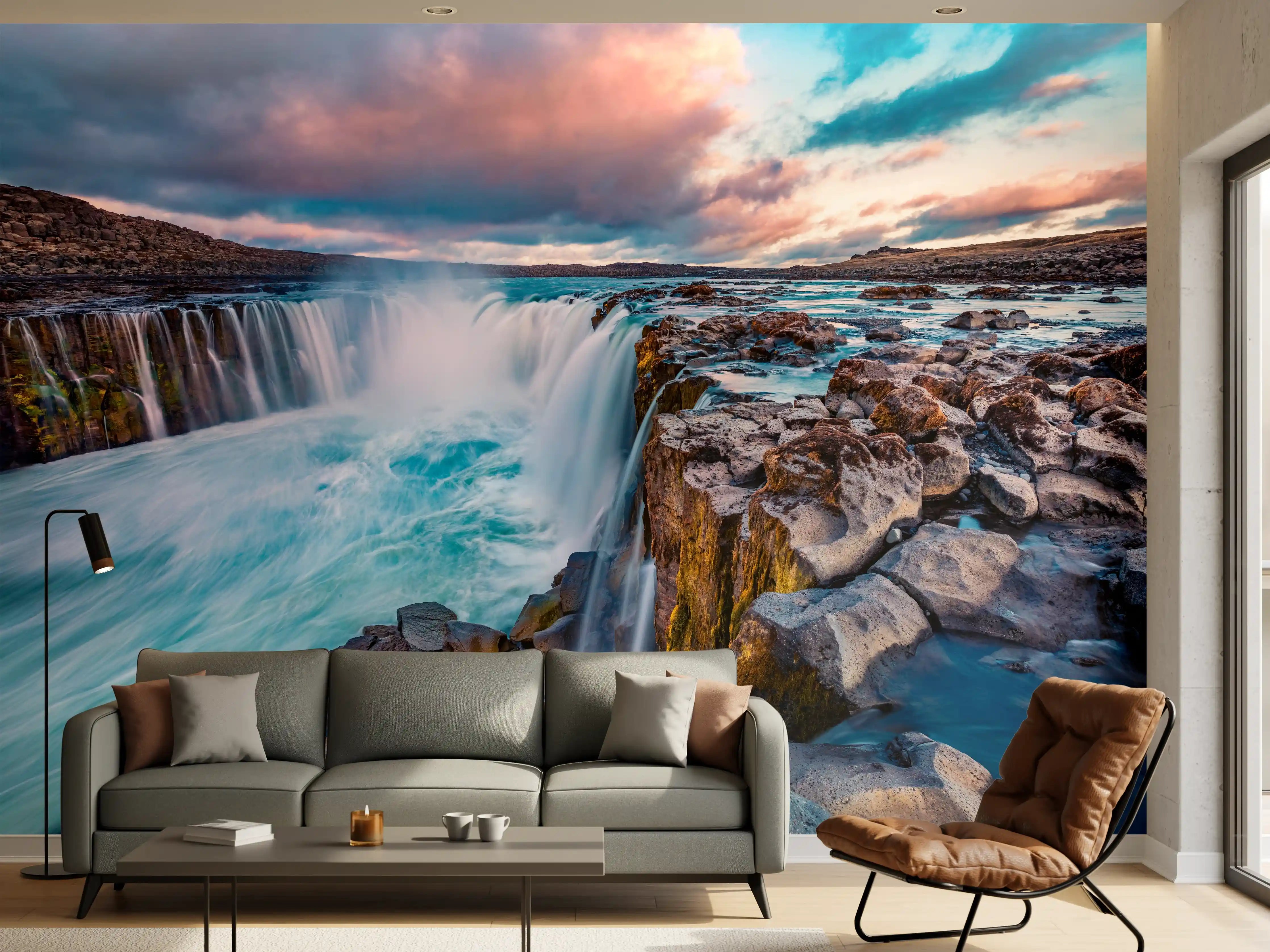 Wandverkleidung Wohnzimmer - Beeindruckende Wasserfall-Kulisse bei Sonnenuntergang