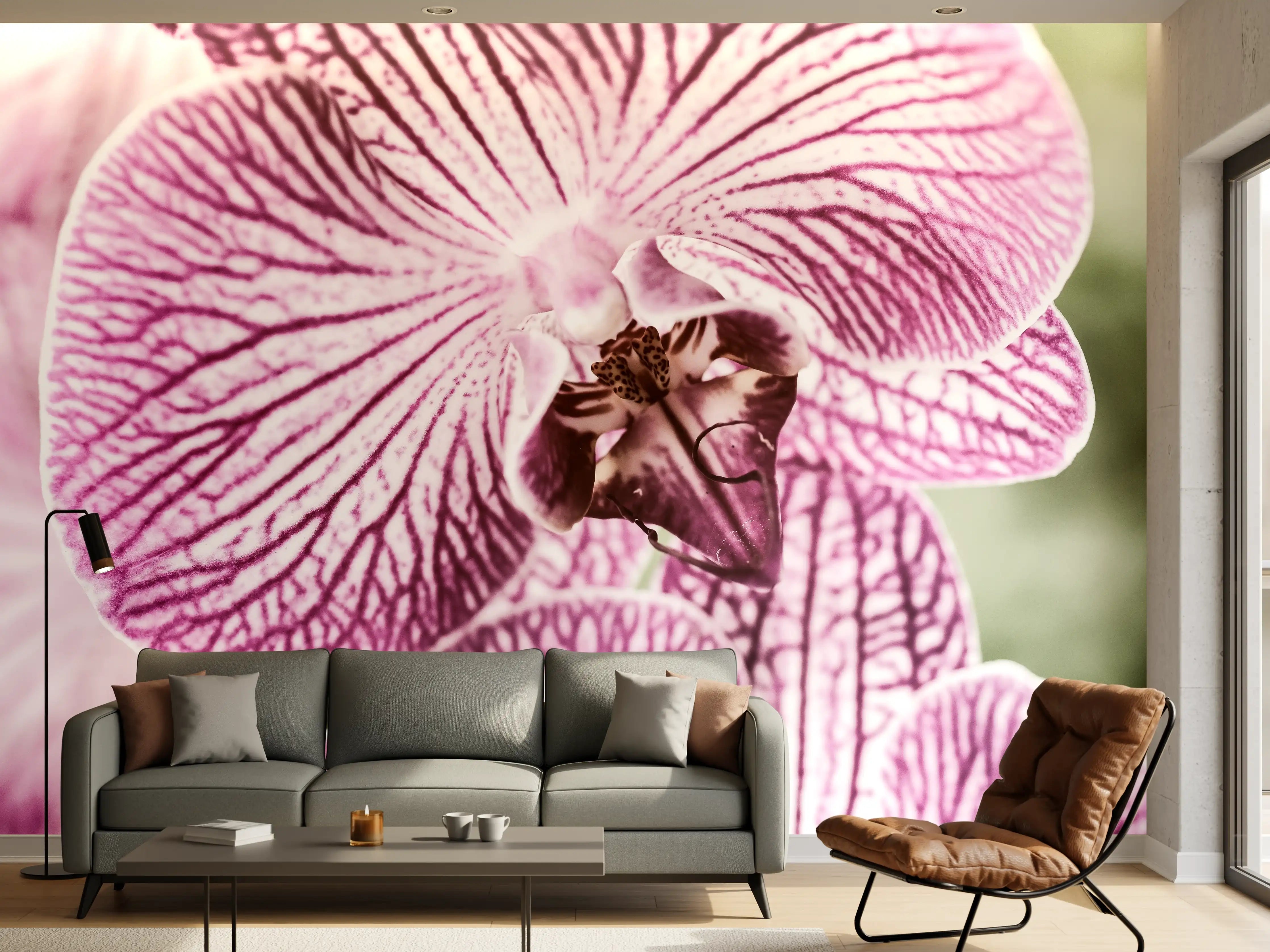 Wandverkleidung Wohnzimmer - Blumenstrauß in sanften Rosa- und Lilatönen