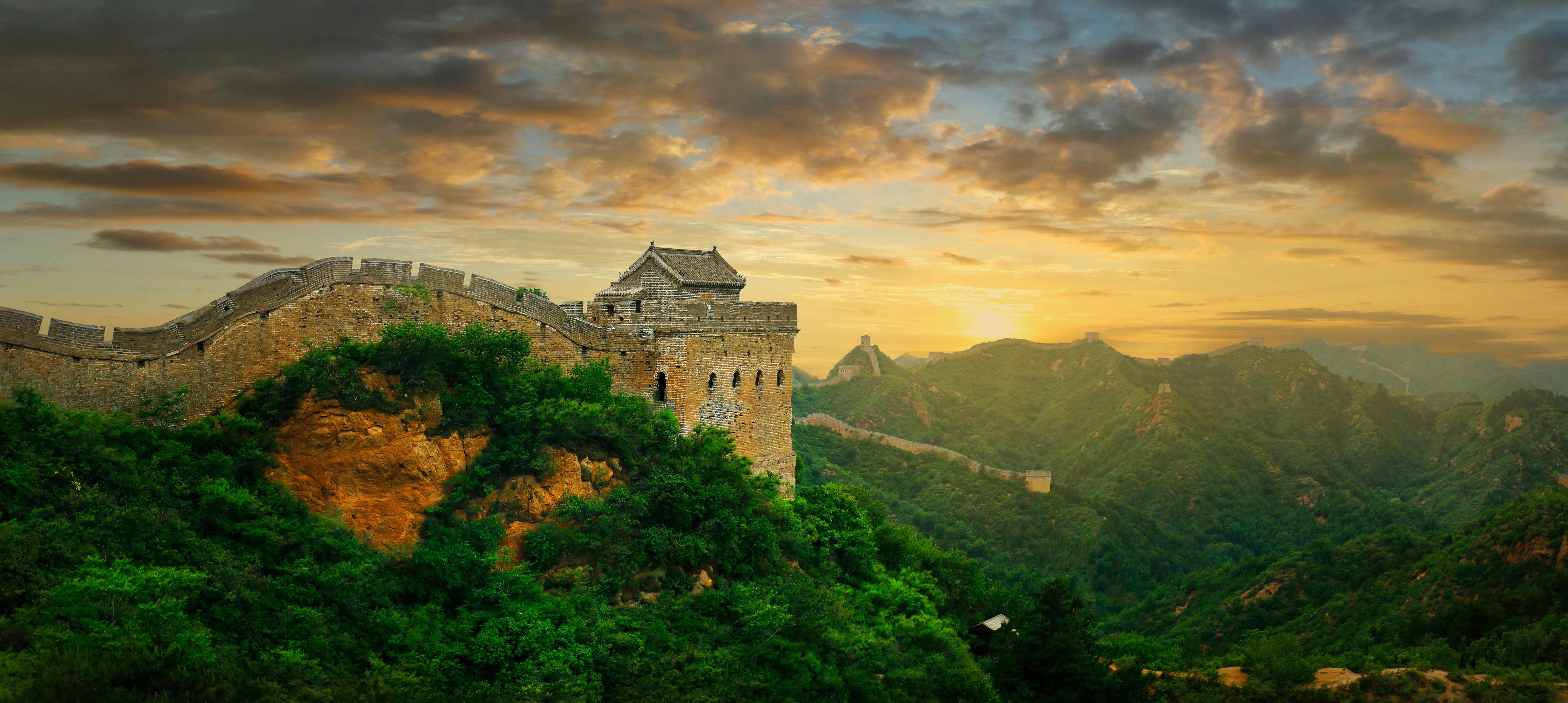 Wandverkleidung Wohnzimmer-Chinesische Mauer Zeitlose Schönheit im Abendlicht