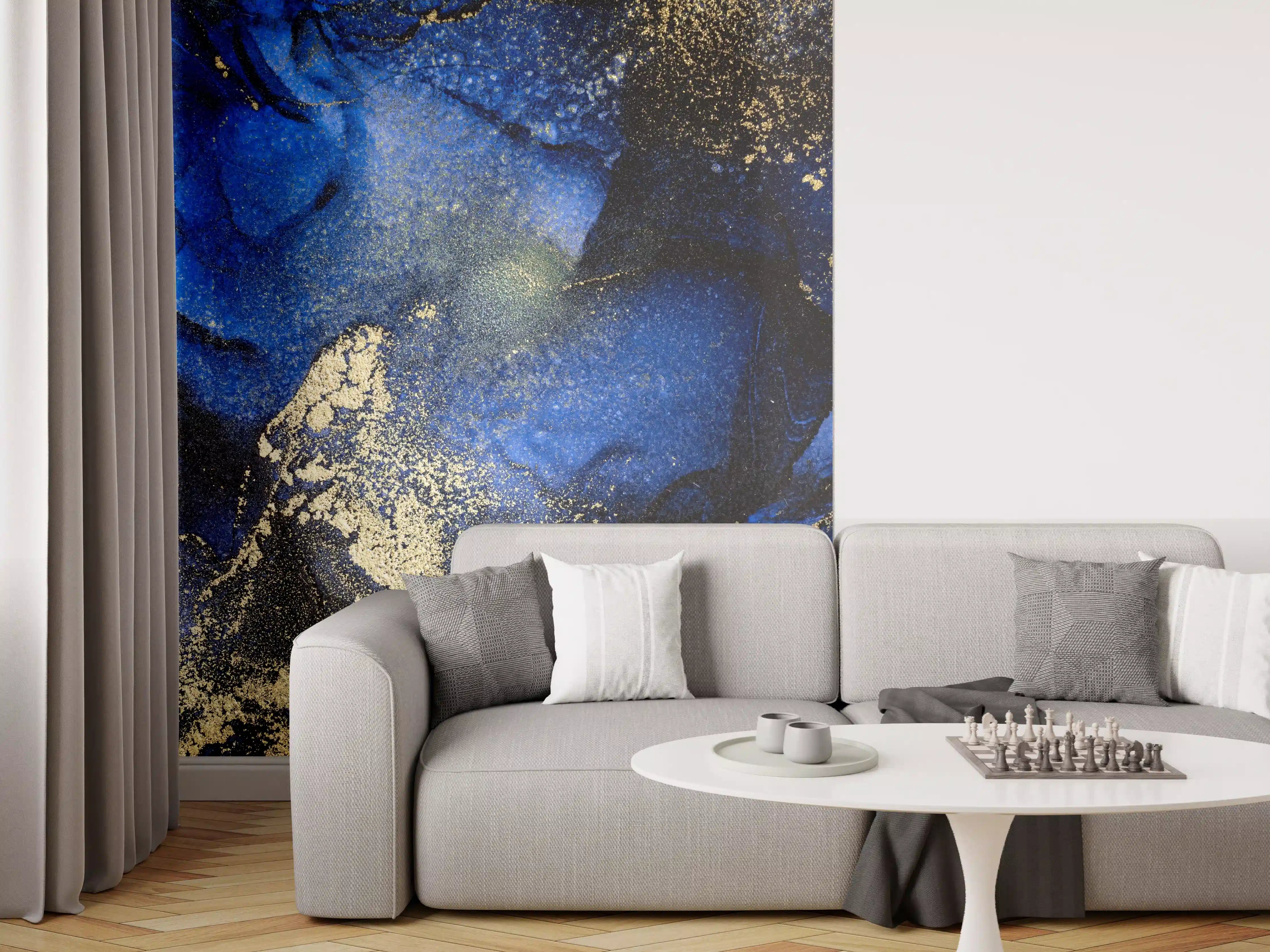 Wandverkleidung Wohnzimmer - Elegantes Blau mit Goldakzenten