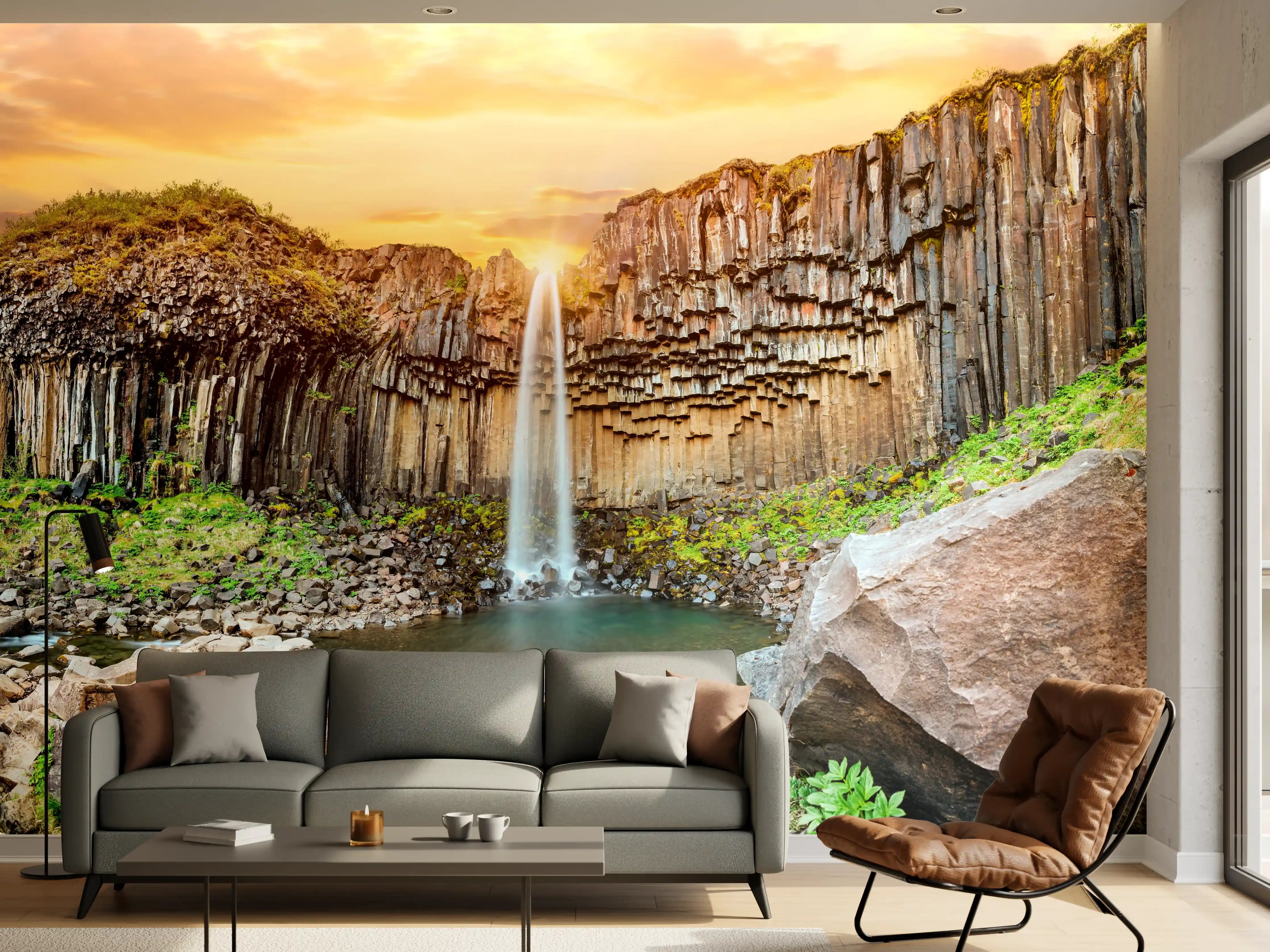 Wandverkleidung Wohnzimmer - Glitzernder Wasserfall im goldenen Abendlicht