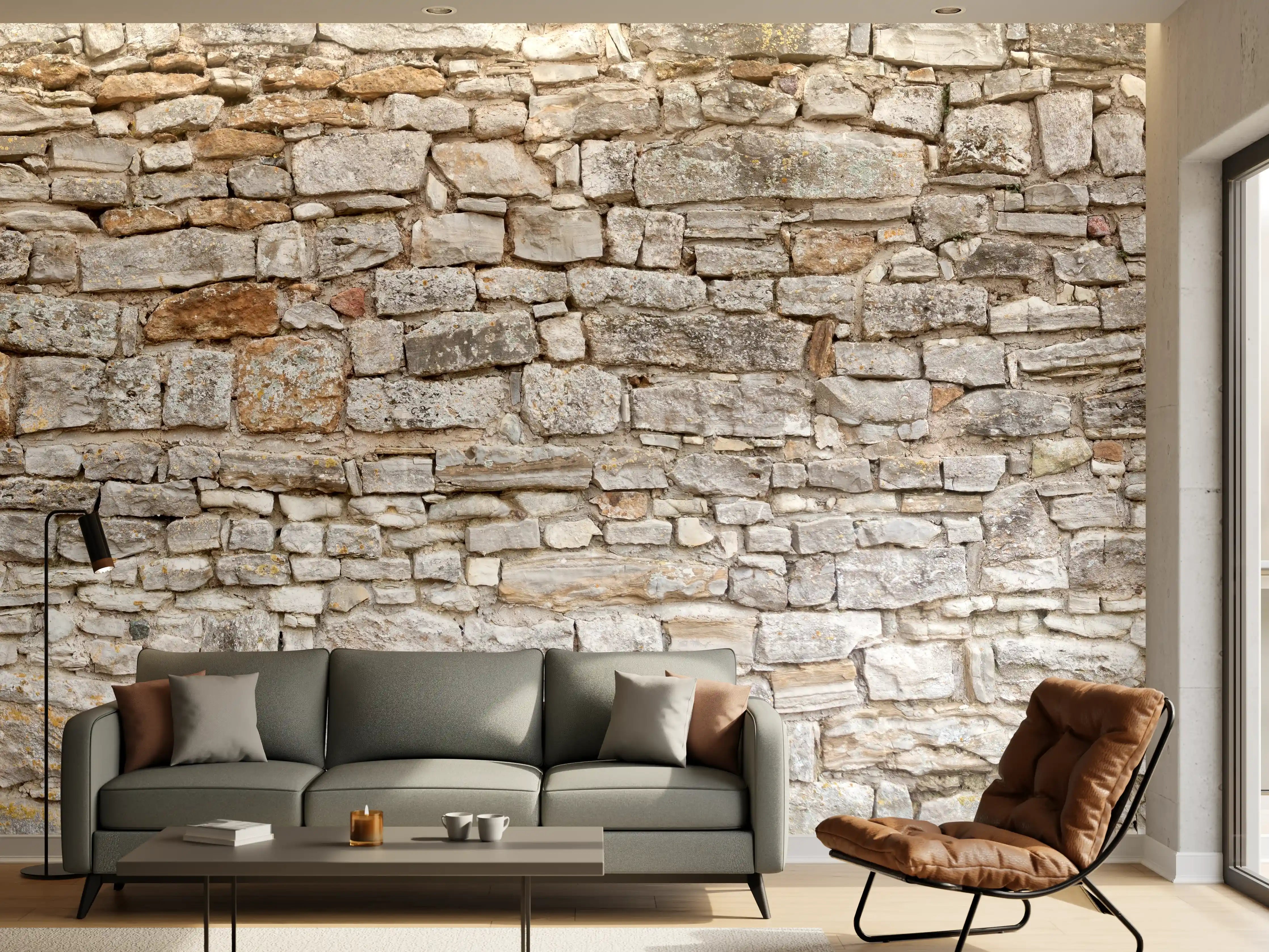 Wandverkleidung Wohnzimmer - Gräuliche alte Mauer aus groben Steinen