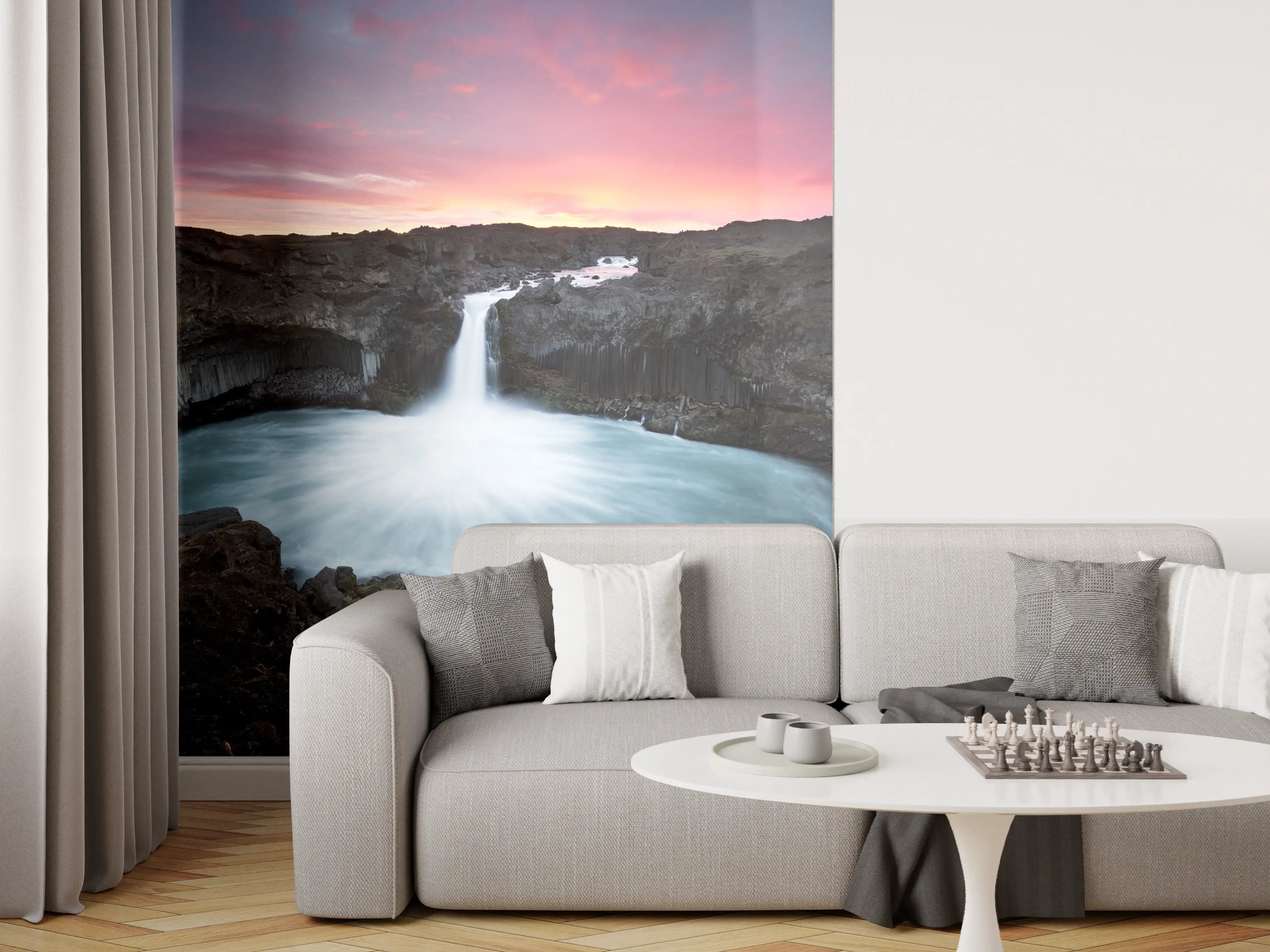 Wandverkleidung Wohnzimmer - Grauer Wasserfall im Abendlicht