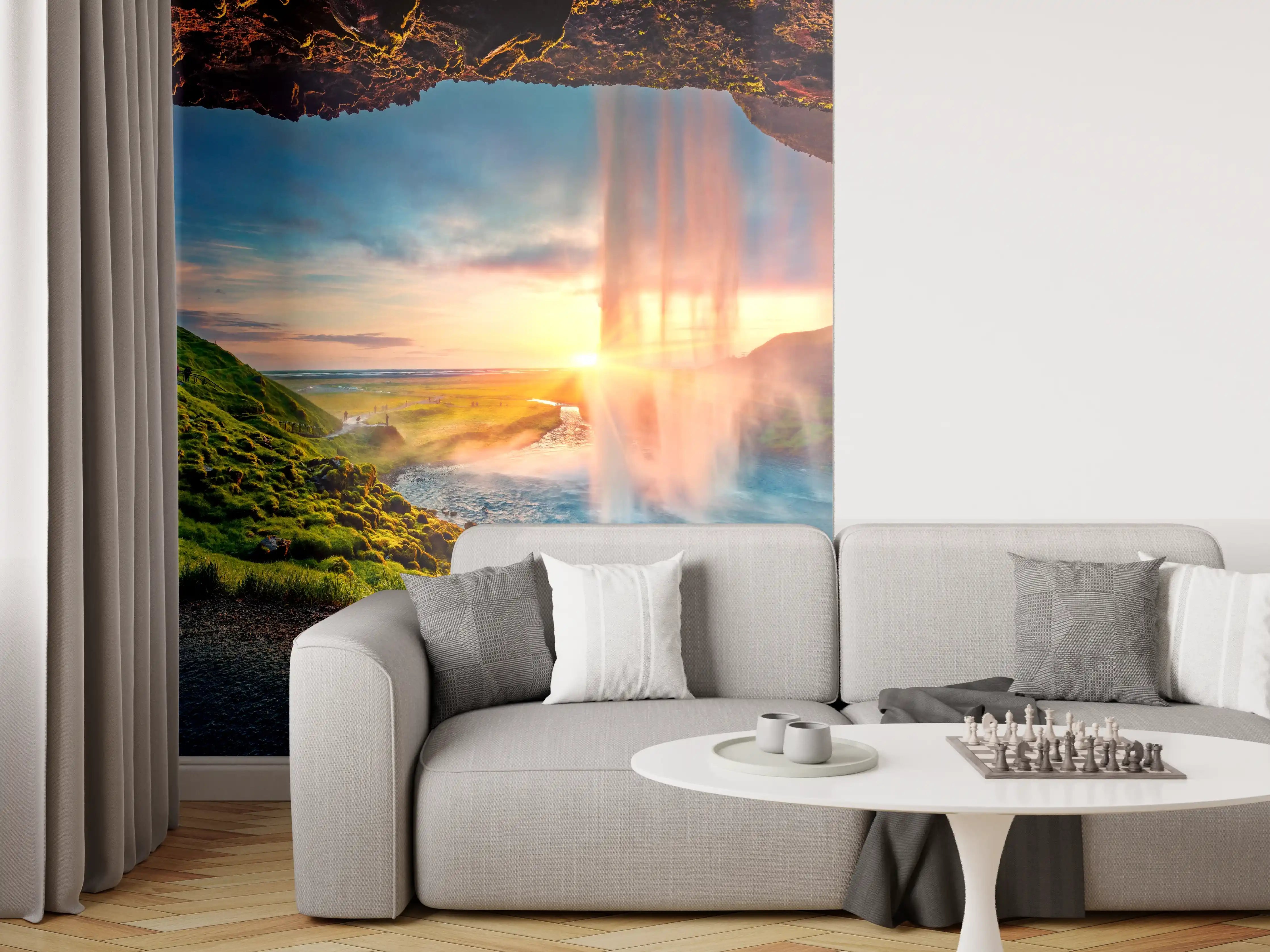 Wandverkleidung Wohnzimmer - Grauer Wasserfall im Sonnenlicht