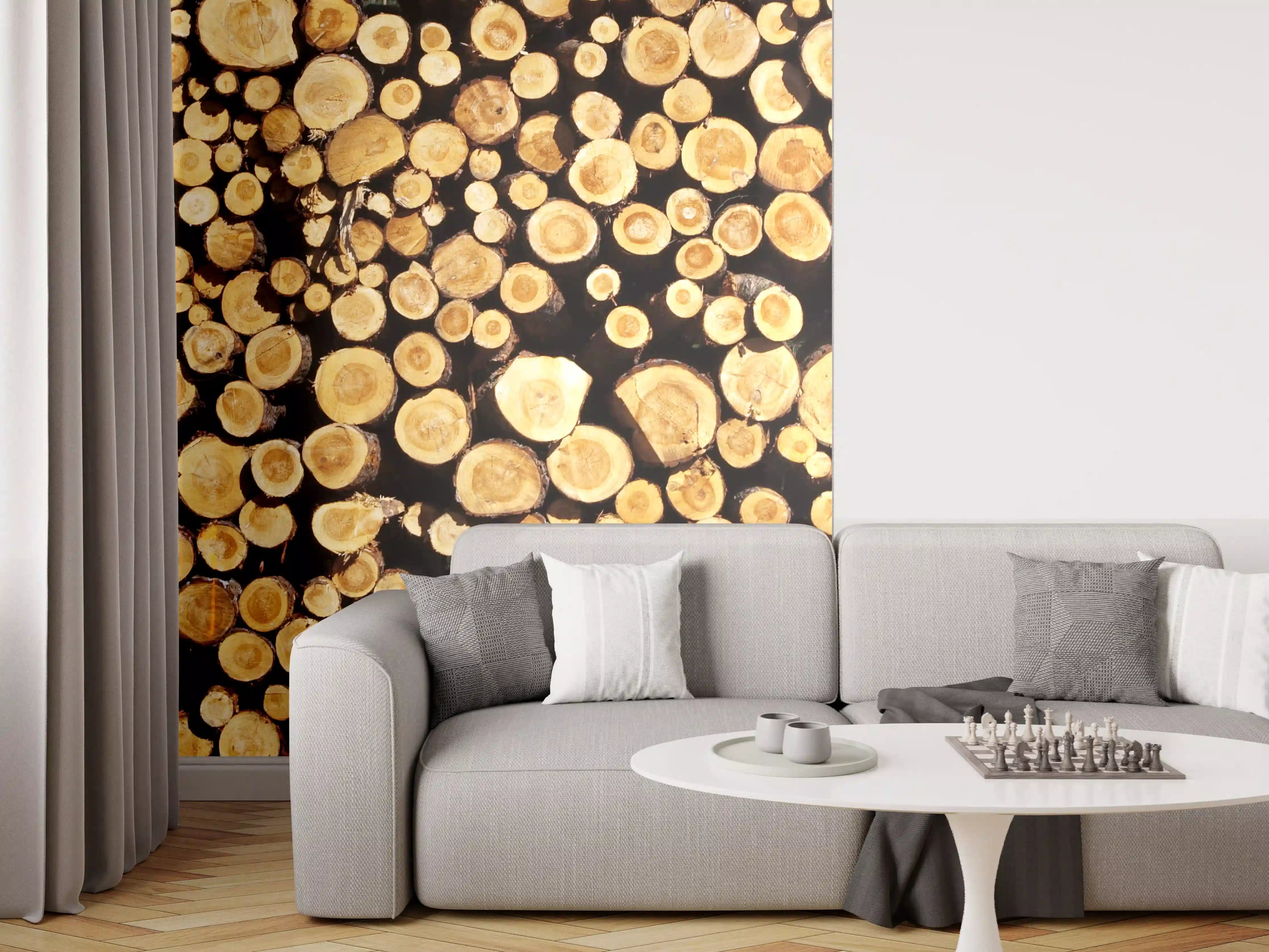 Wandverkleidung Wohnzimmer - Holzstämme in Nahaufnahme