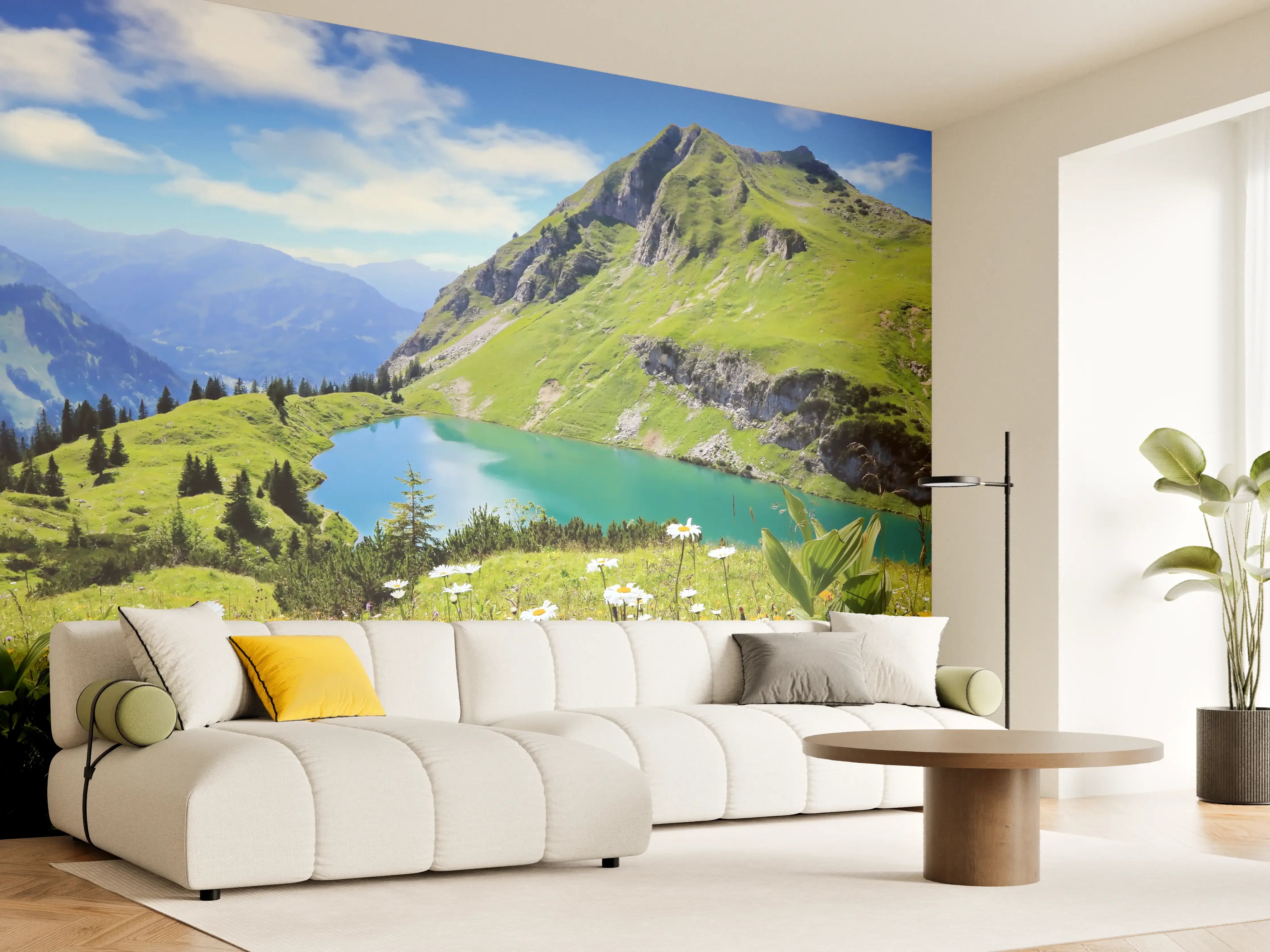 Wandverkleidung Wohnzimmer - Idyllische Berglandschaft mit See und Blumenwiese