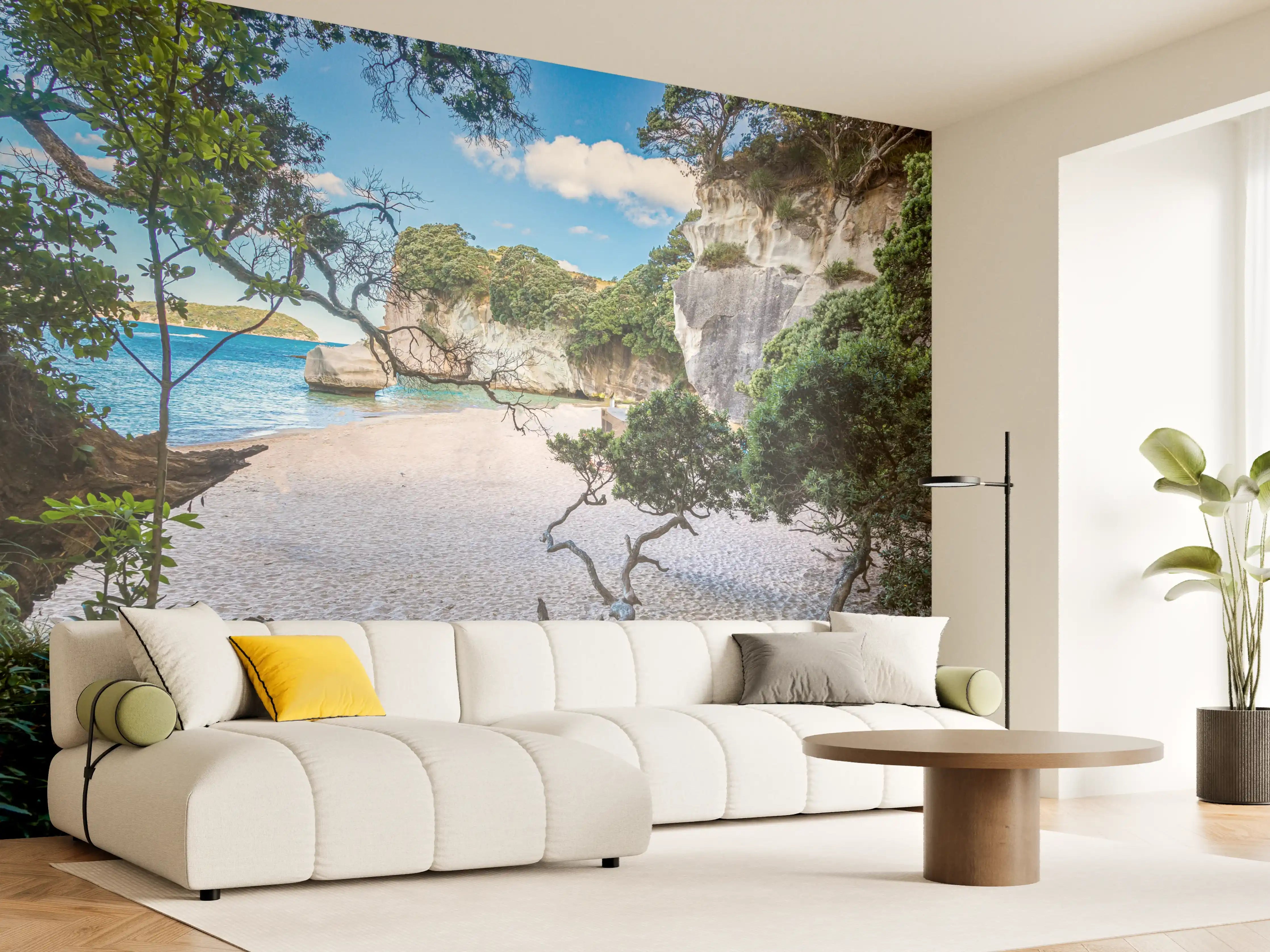 Wandverkleidung Wohnzimmer - Idyllisches Strandparadies mit Felsen und Bäumen