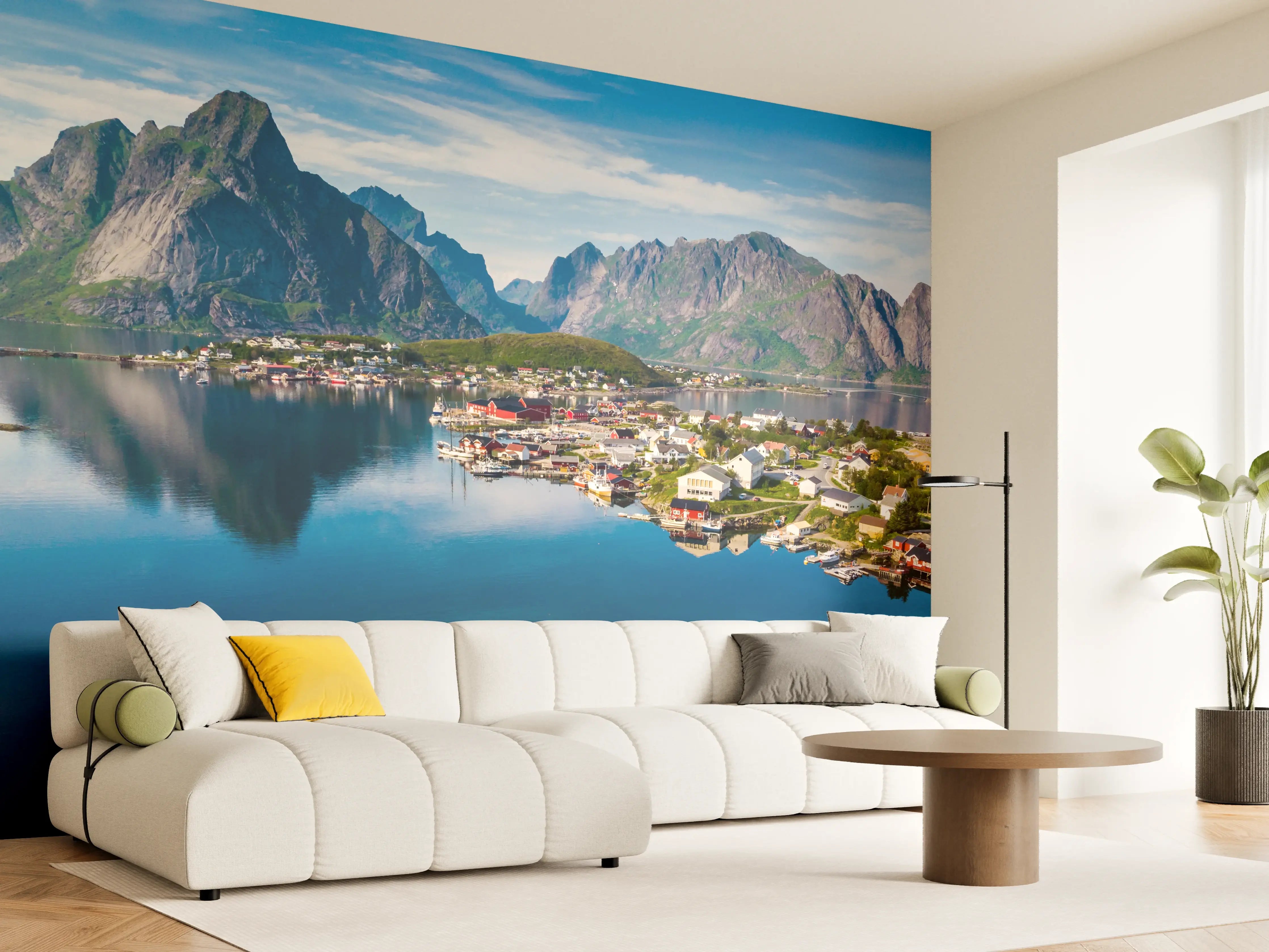 Wandverkleidung Wohnzimmer - Landschaft am Fjord mit Bergen