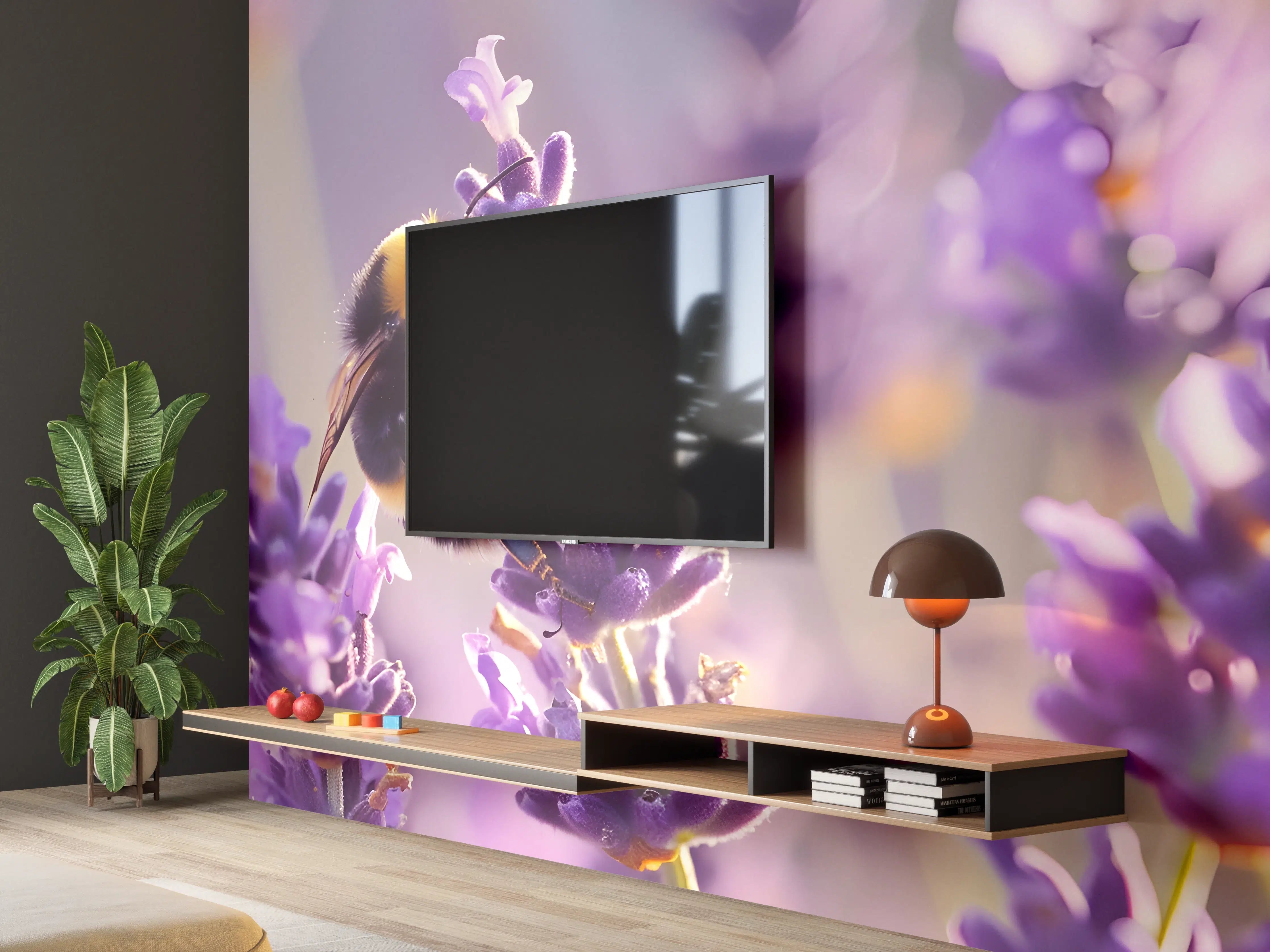 Wandverkleidung Wohnzimmer - Lila Lavendel mit Hummel