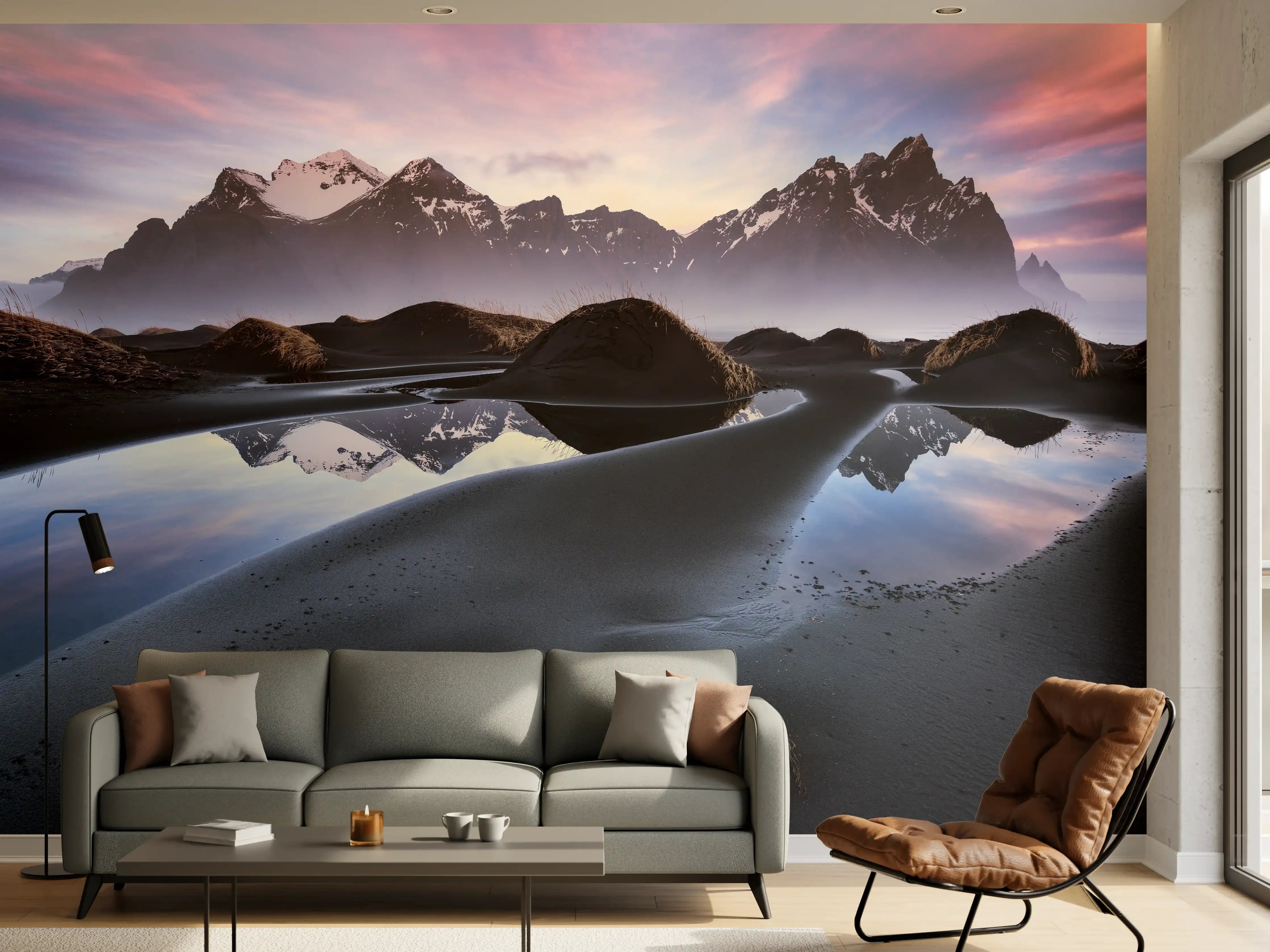 Wandverkleidung Wohnzimmer - Majestätische Berglandschaft mit spiegelnder Wasserfläche