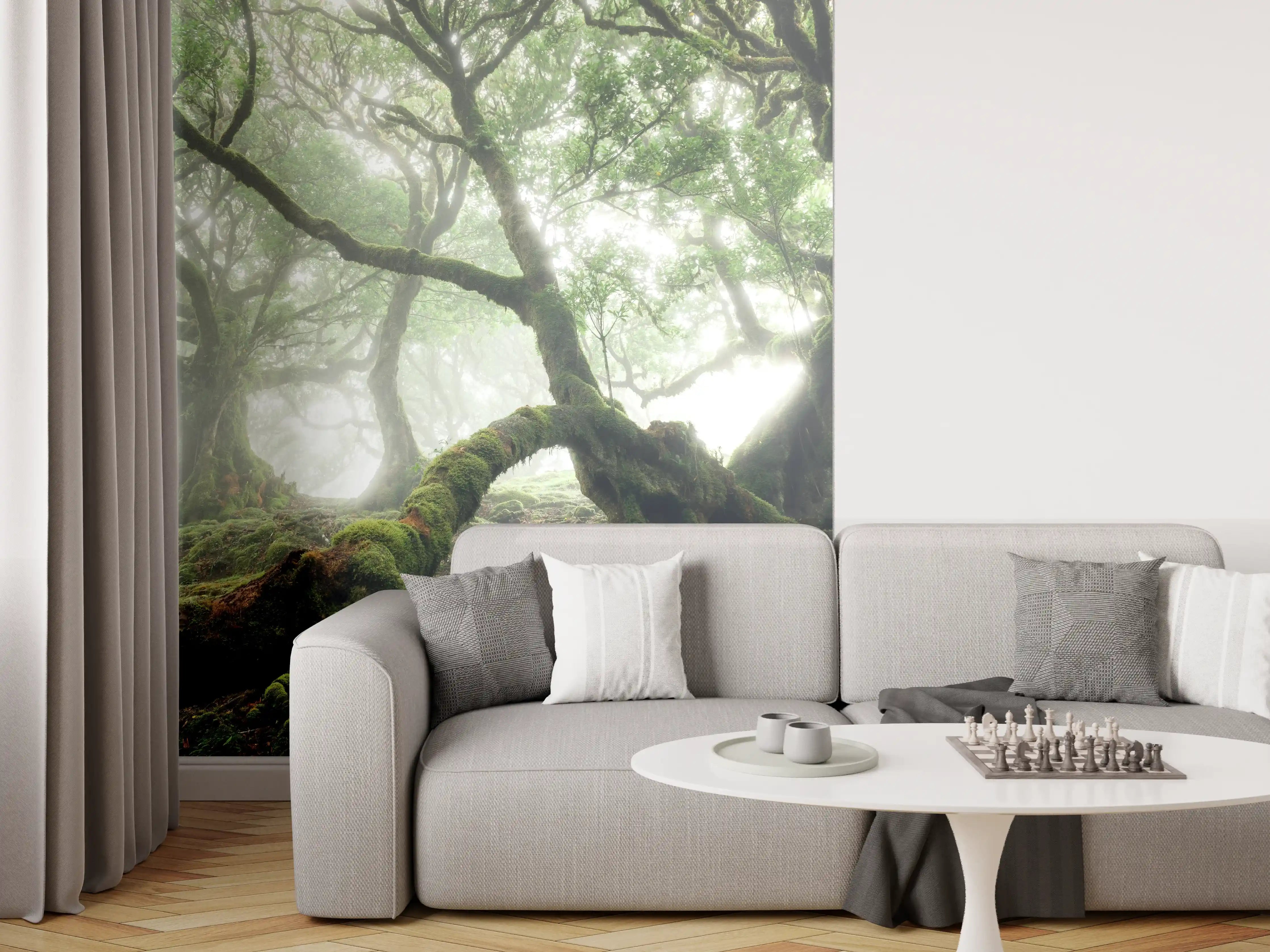 Wandverkleidung Wohnzimmer - Mystischer Baum im Nebelwald