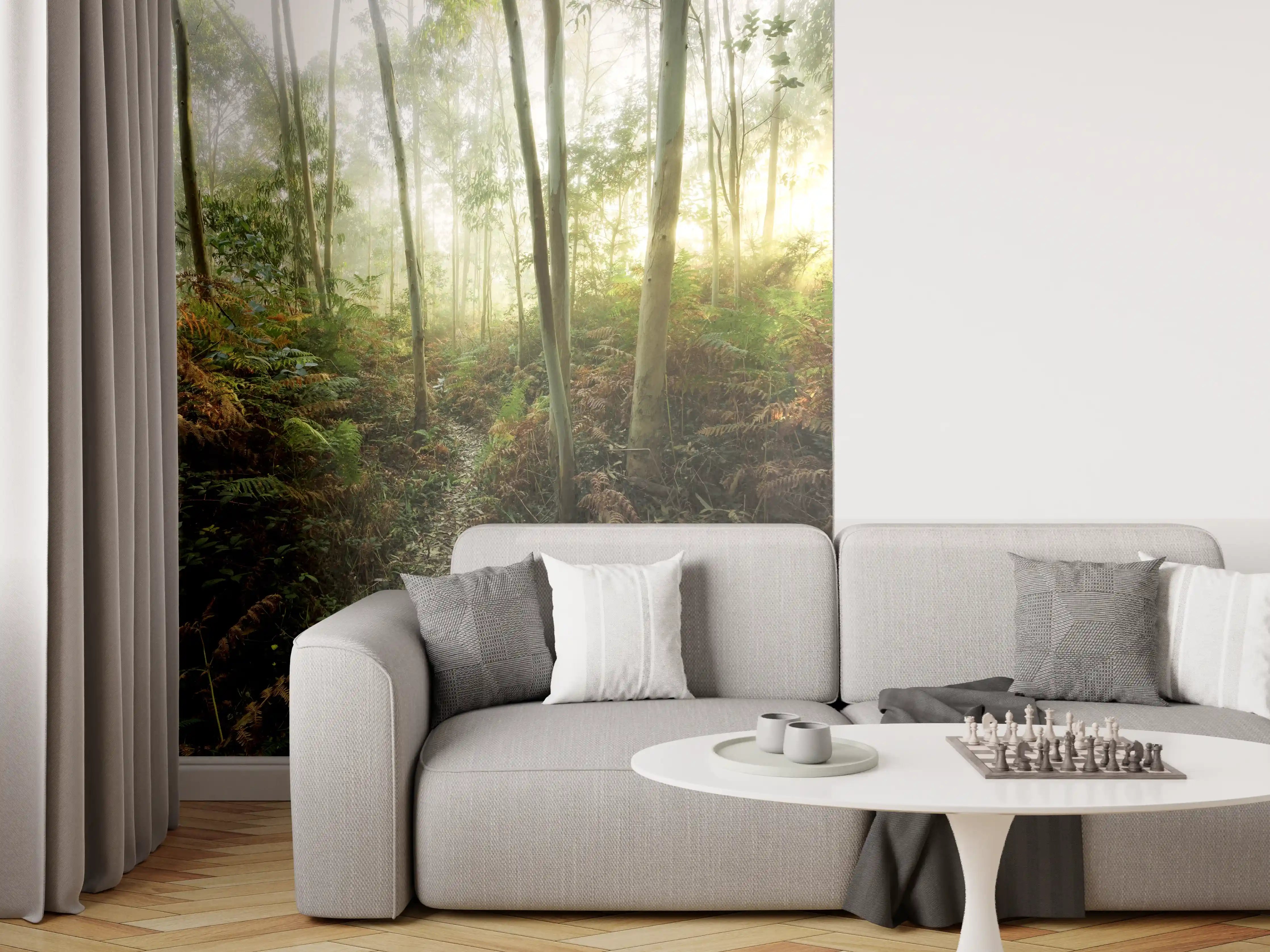 Wandverkleidung Wohnzimmer - Mystischer Waldpfad bei Sonnenaufgang