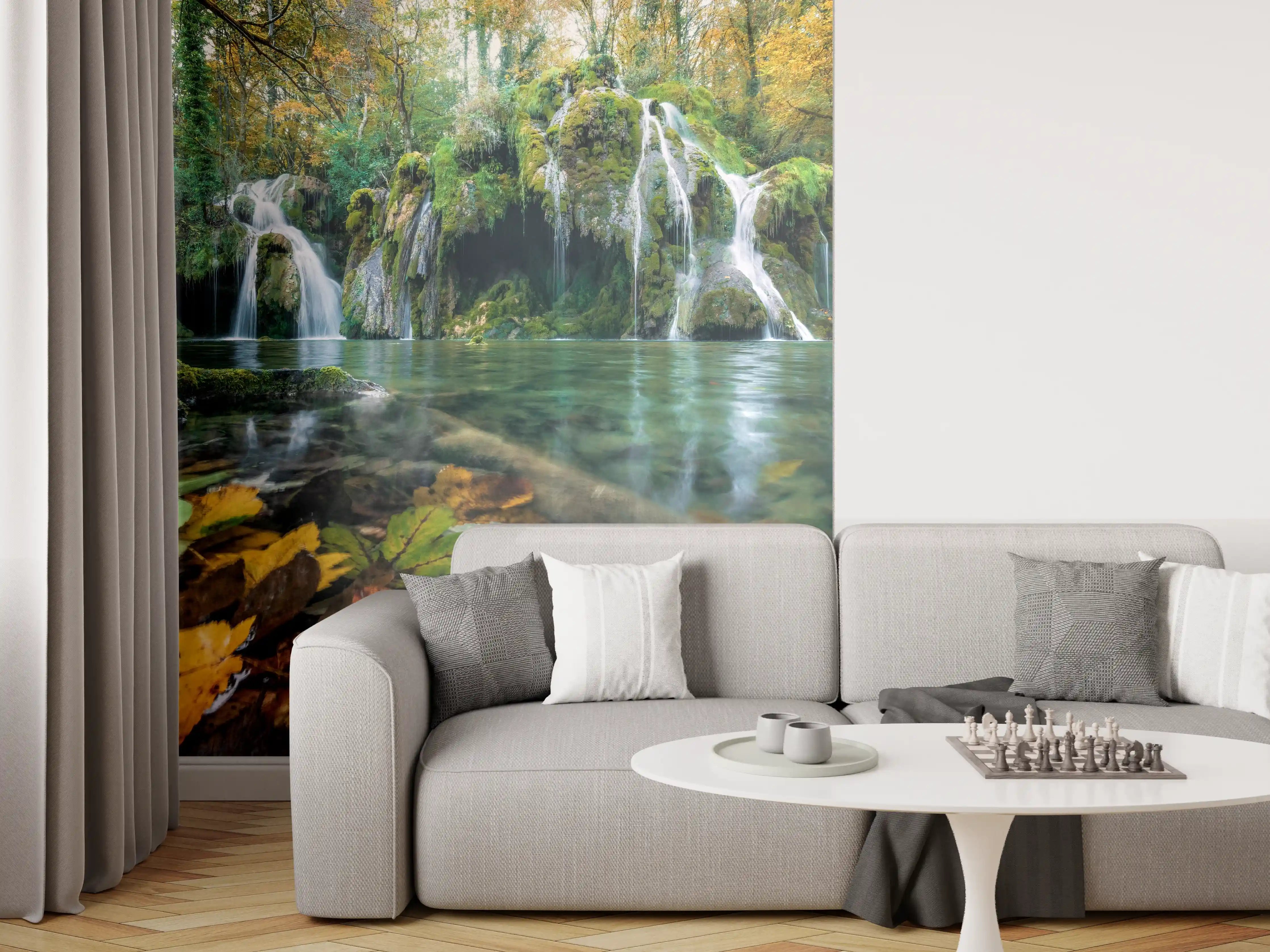 Wandverkleidung Wohnzimmer - Naturidyll mit Wasserfall und Herbstblättern
