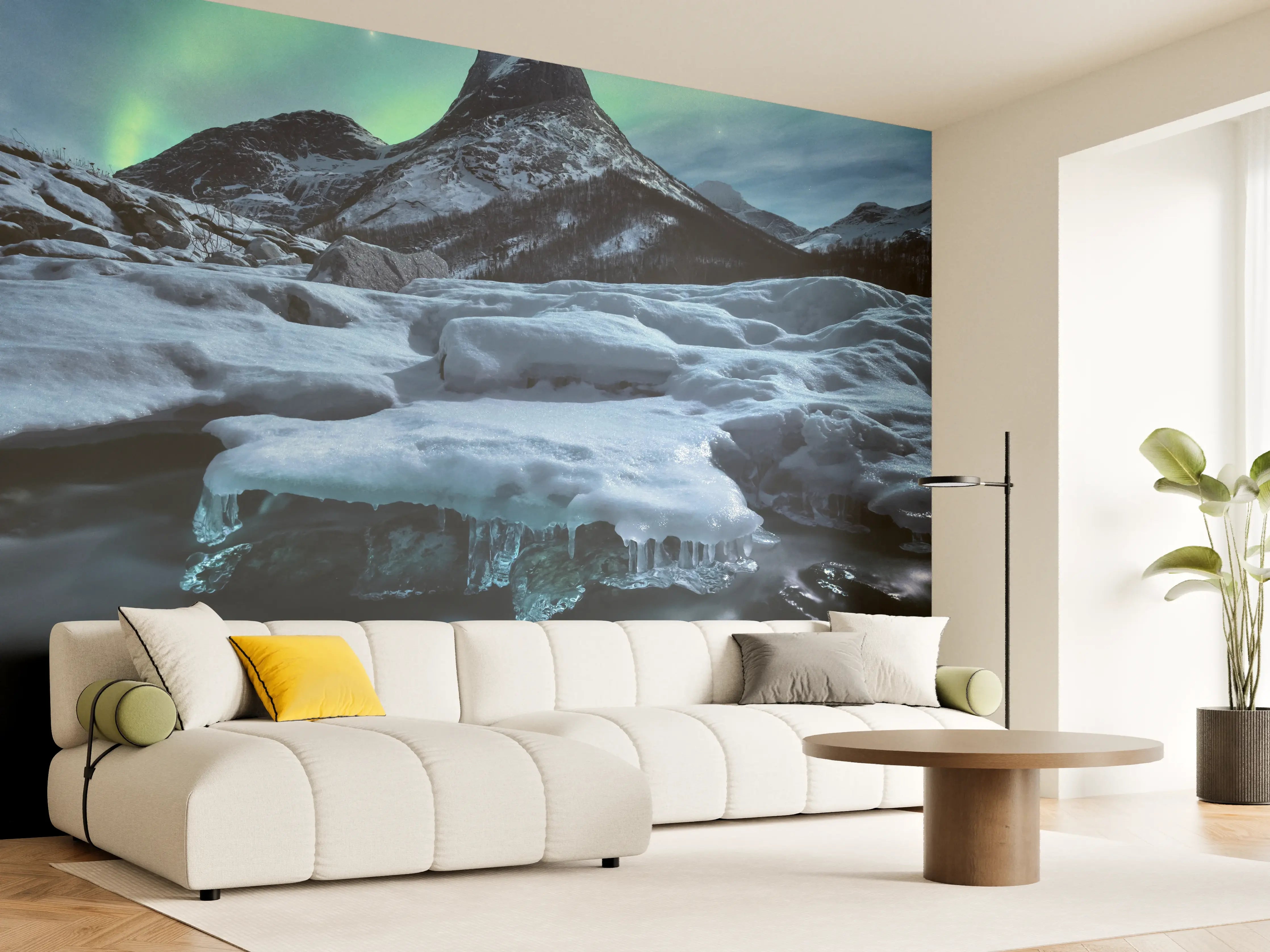 Wandverkleidung Wohnzimmer - Nordlichter über schneebedeckter Berglandschaft