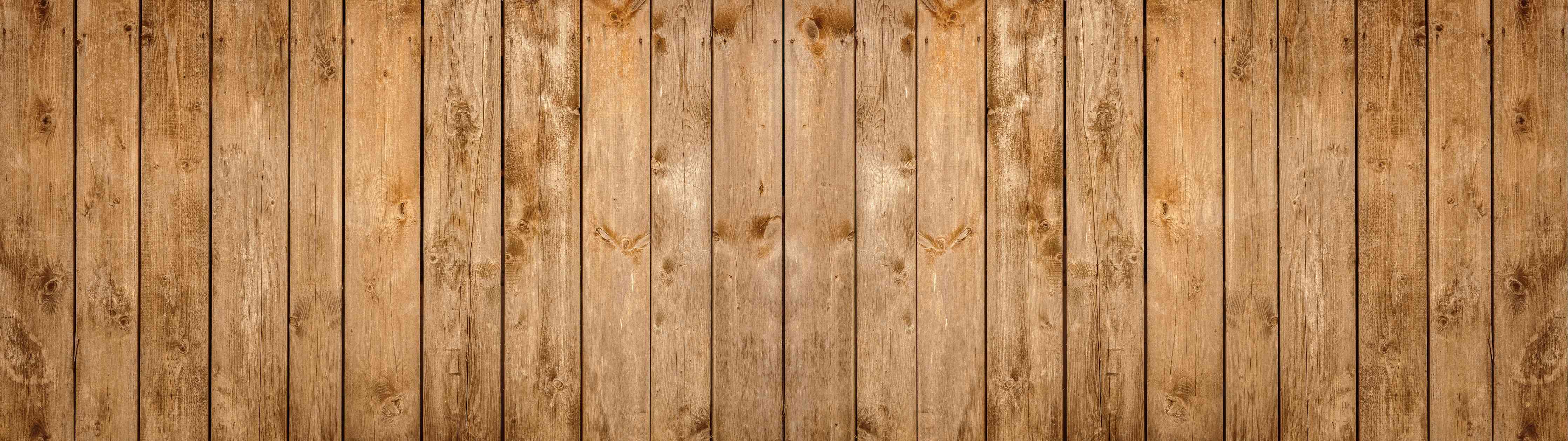 Wandverkleidung Wohnzimmer-Rustikale Holzpaneele Braun