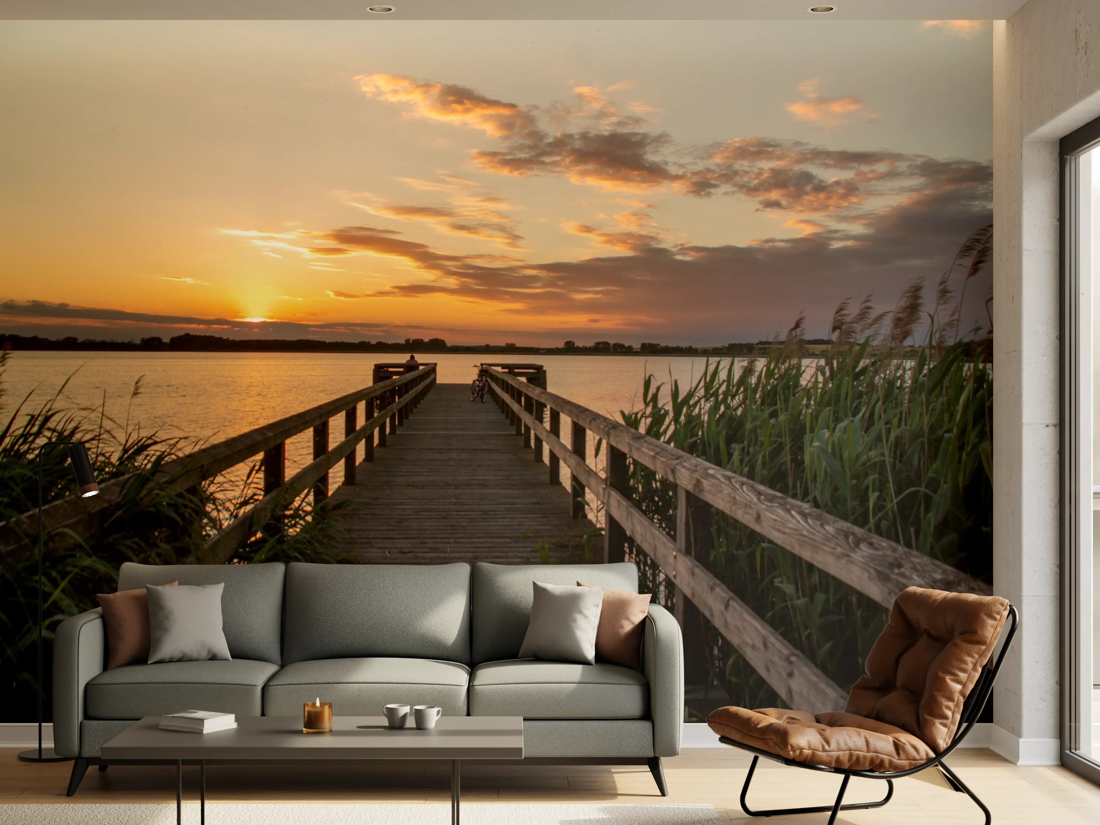 Wandverkleidung Wohnzimmer - Sonnenuntergang über dem Wasser mit Holzsteg