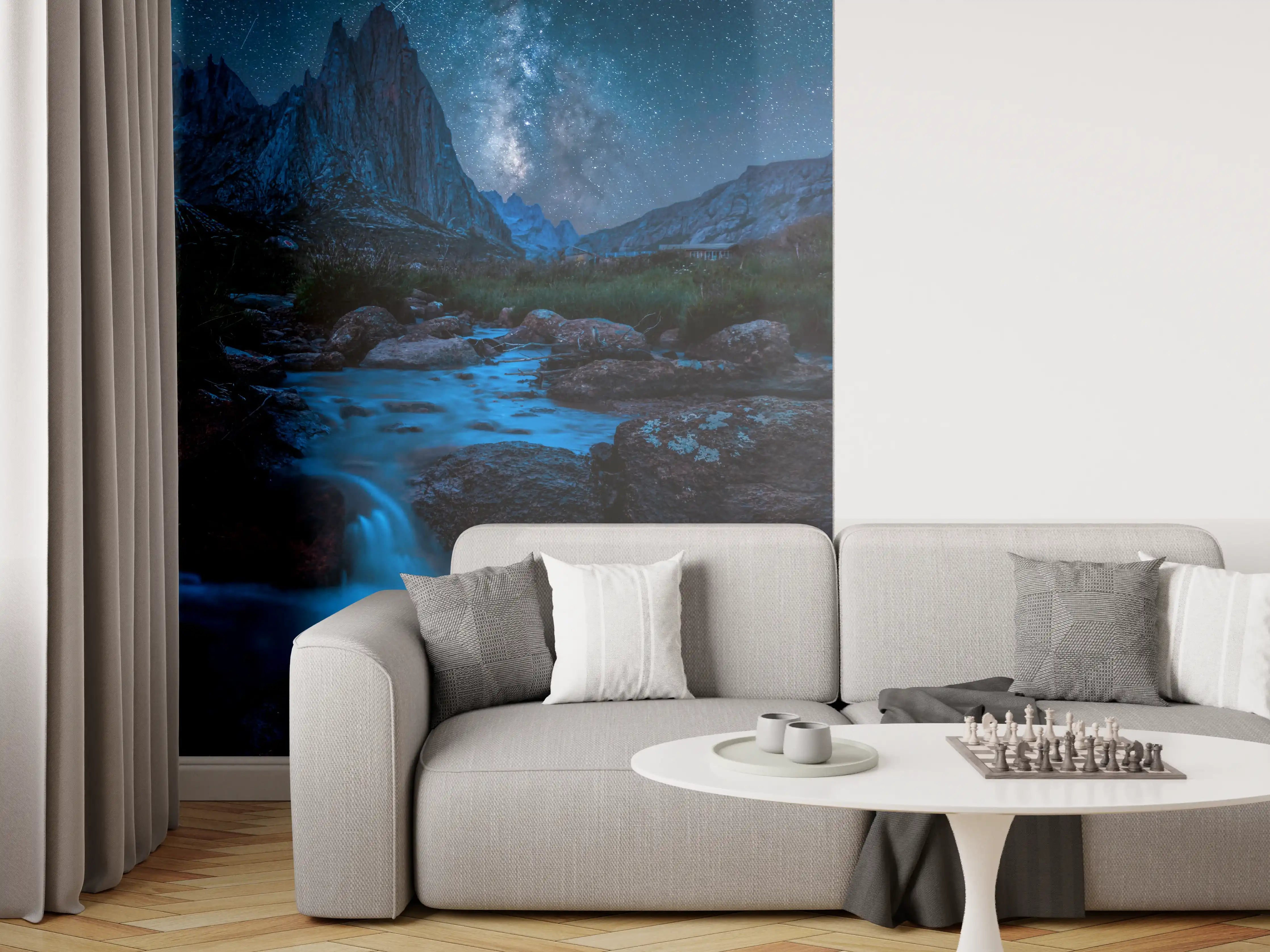 Wandverkleidung Wohnzimmer - Sternenhimmel über den Bergen bei Nacht