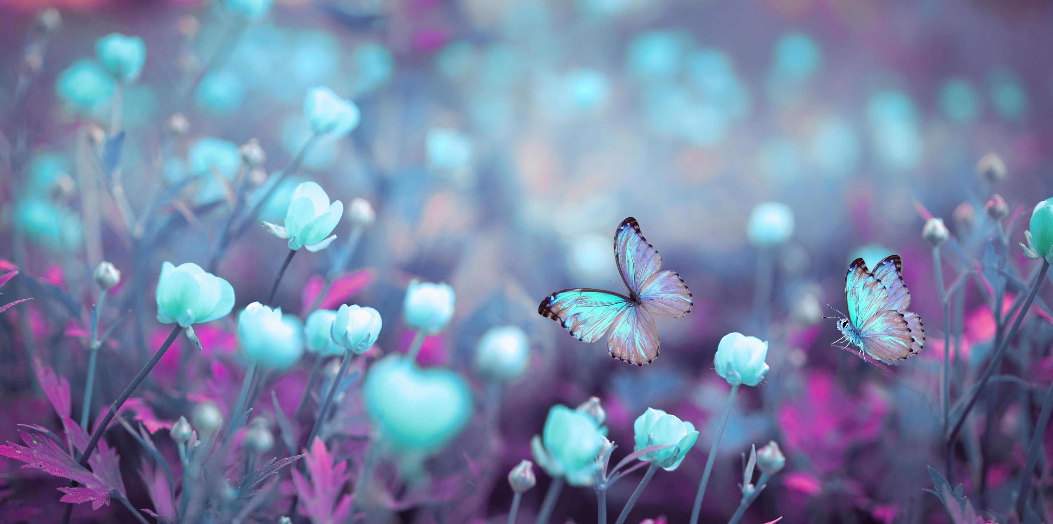 Wandverkleidung Wohnzimmer-Traumhafte Blumen- und Schmetterlingsszene in Pastellfarben