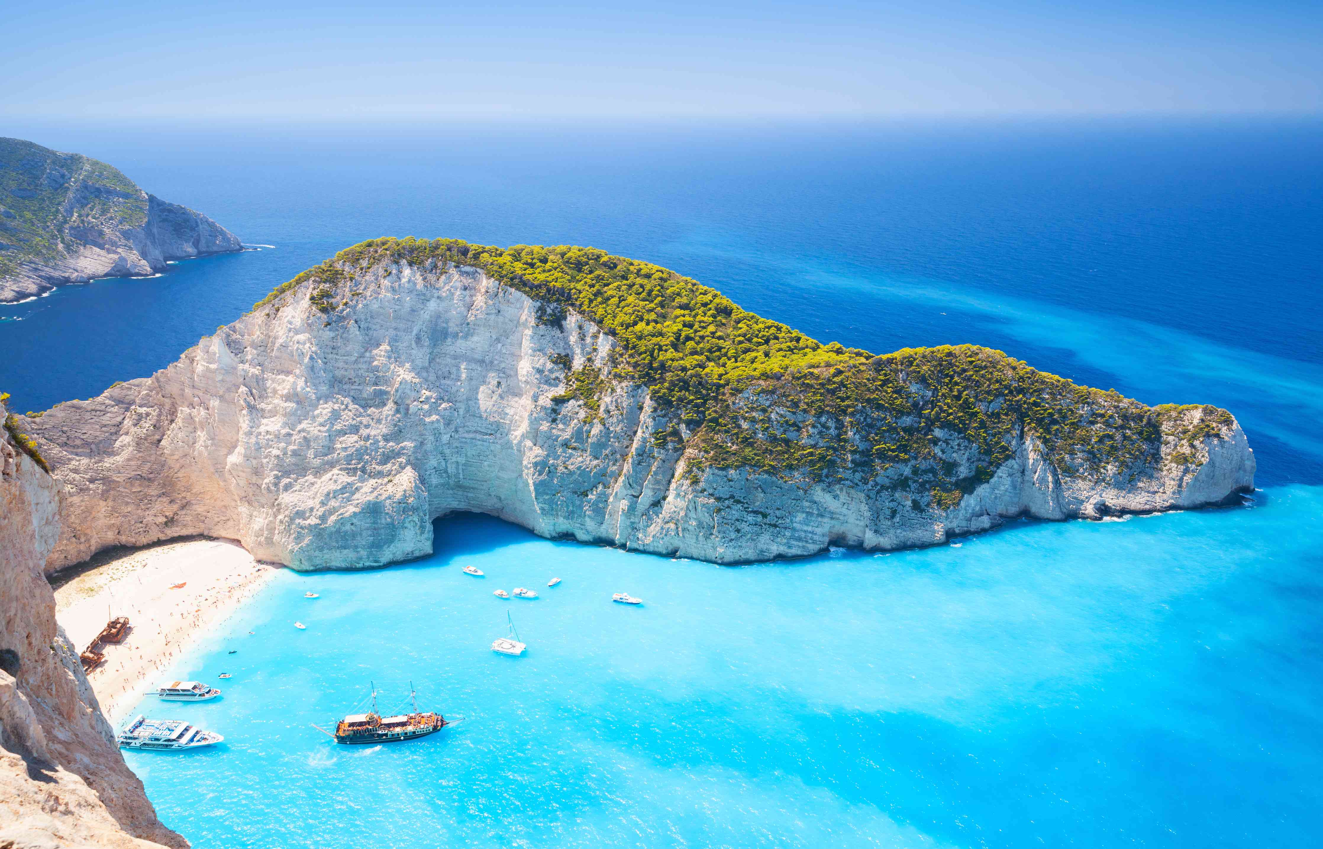 Wandverkleidung Wohnzimmer-Traumhafte Küstenlandschaft mit türkisfarbenem Wasser