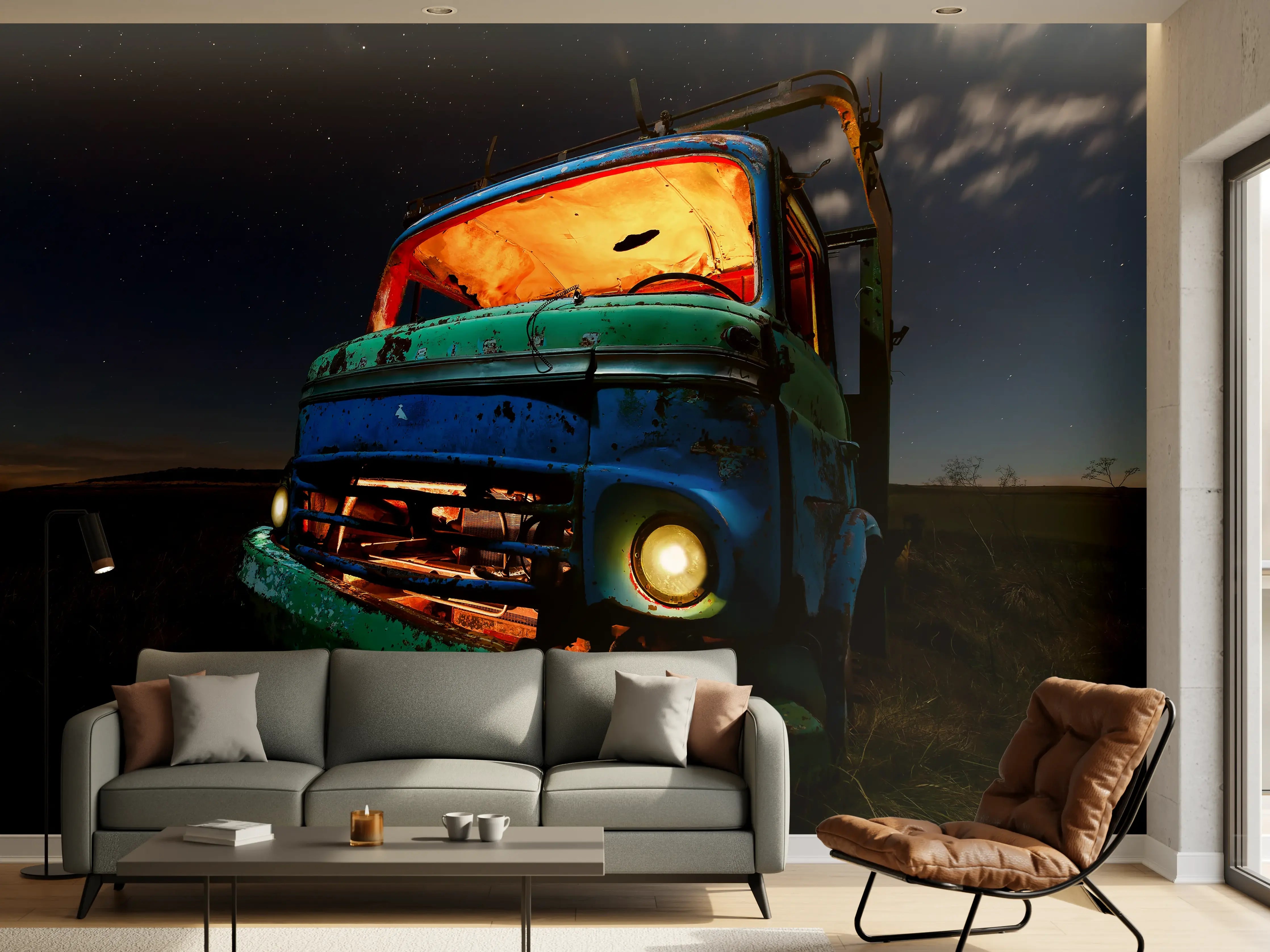 Wandverkleidung Wohnzimmer - Verfallener Oldtimer bei Nacht