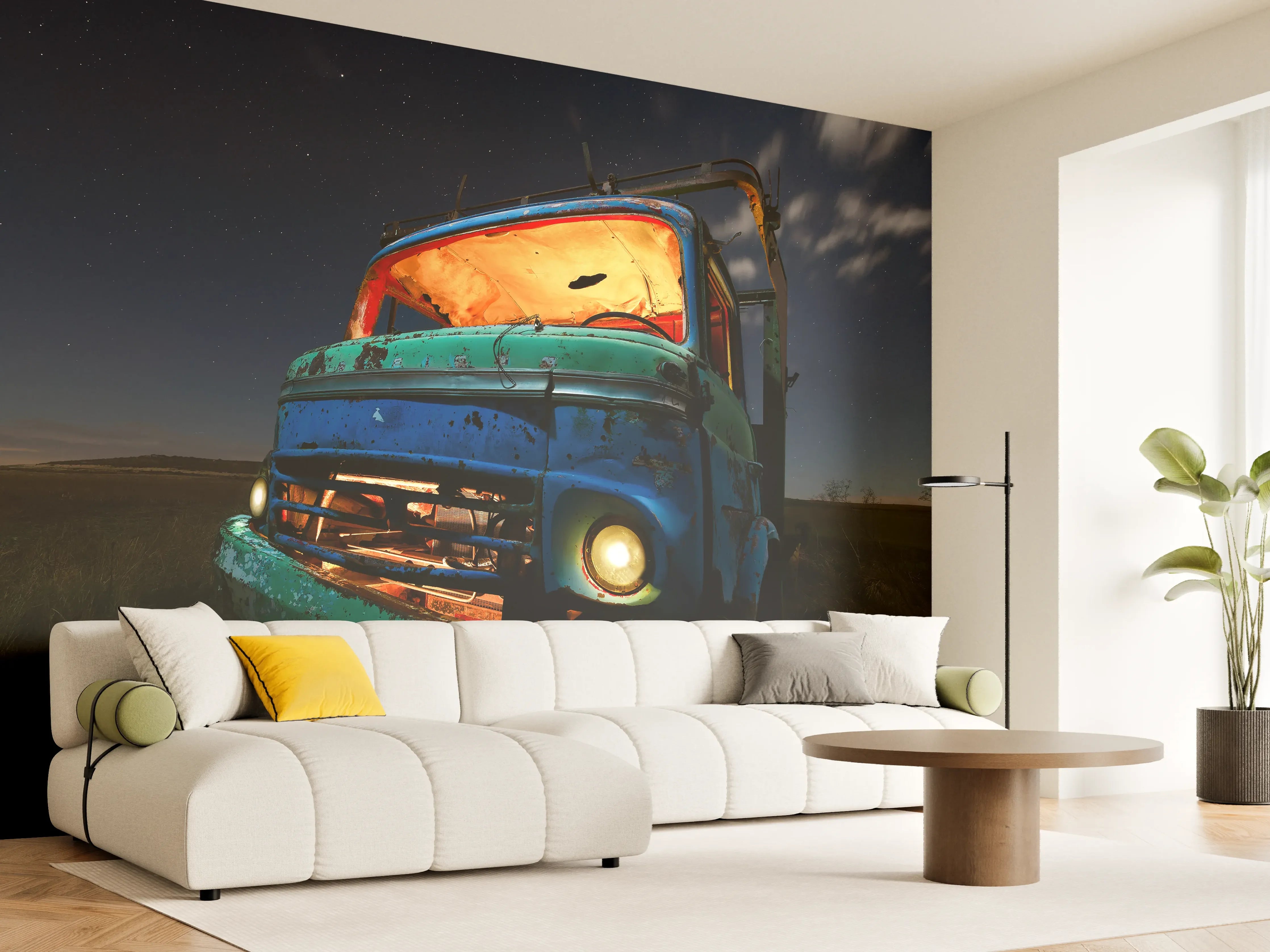 Wandverkleidung Wohnzimmer - Verfallener Oldtimer bei Nacht