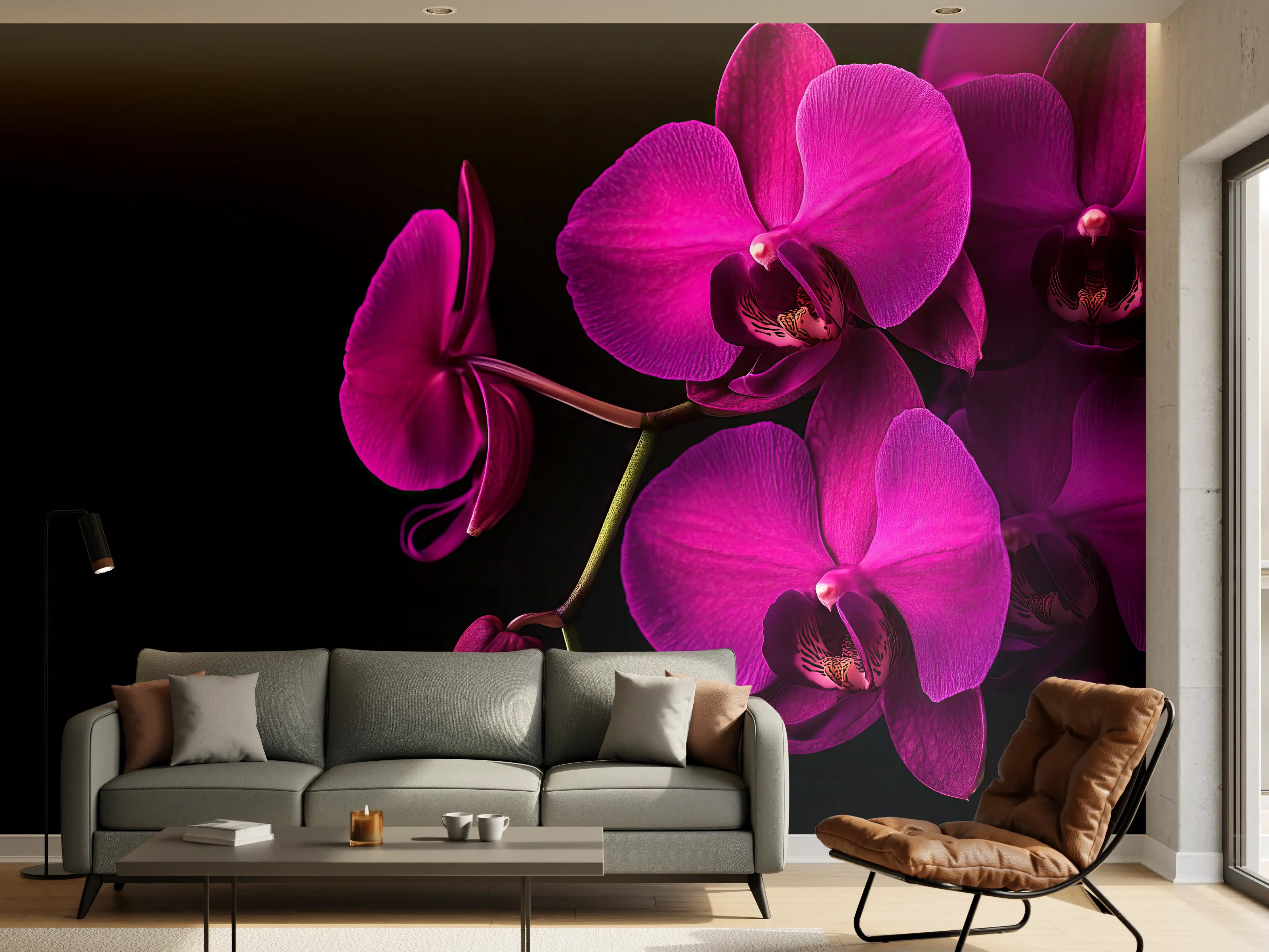 Wandverkleidung Wohnzimmer - Violette Orchideen auf Schwarz