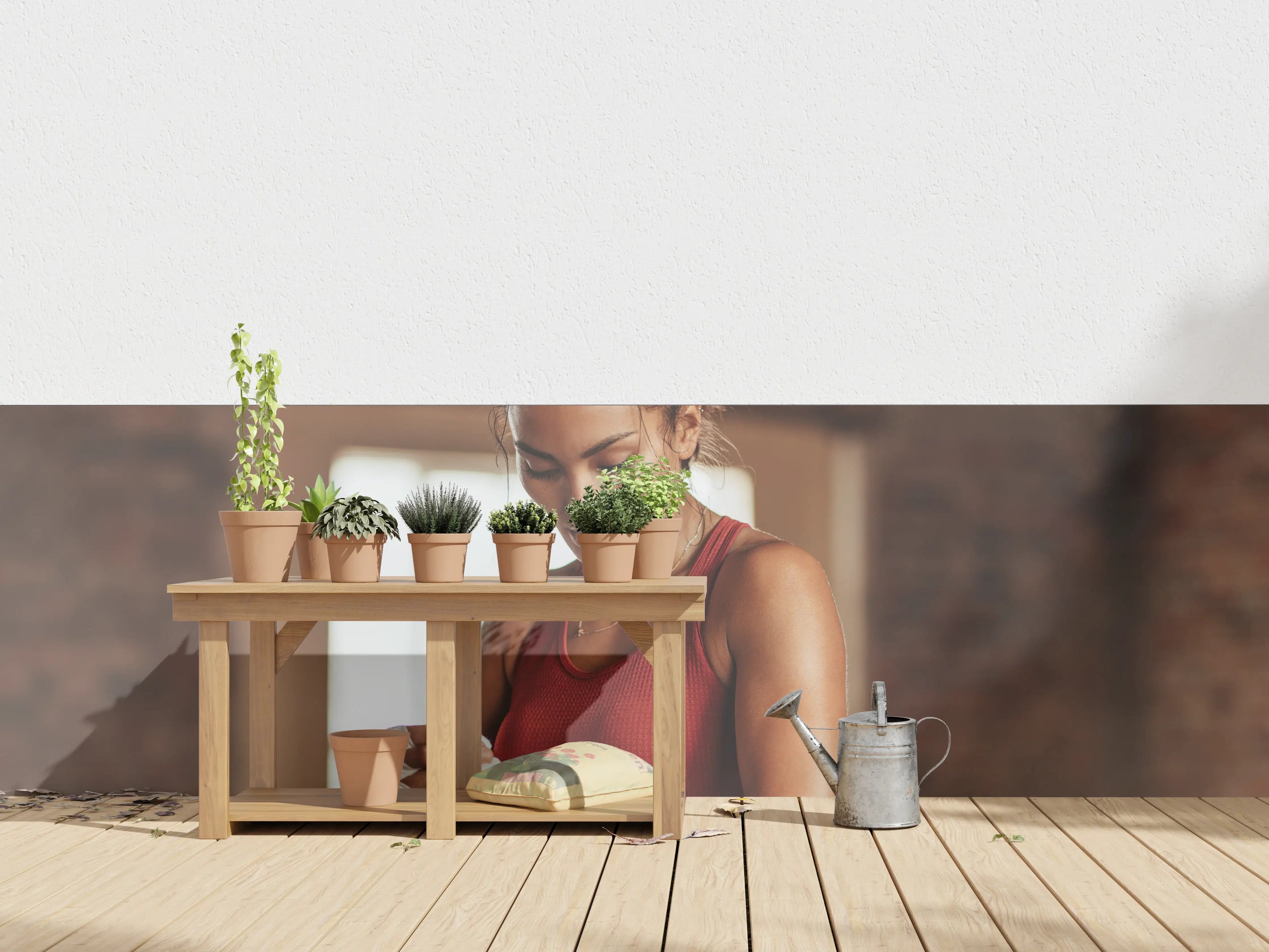 Wandverkleidung außen - Boxerin mit Armband am Handgelenk