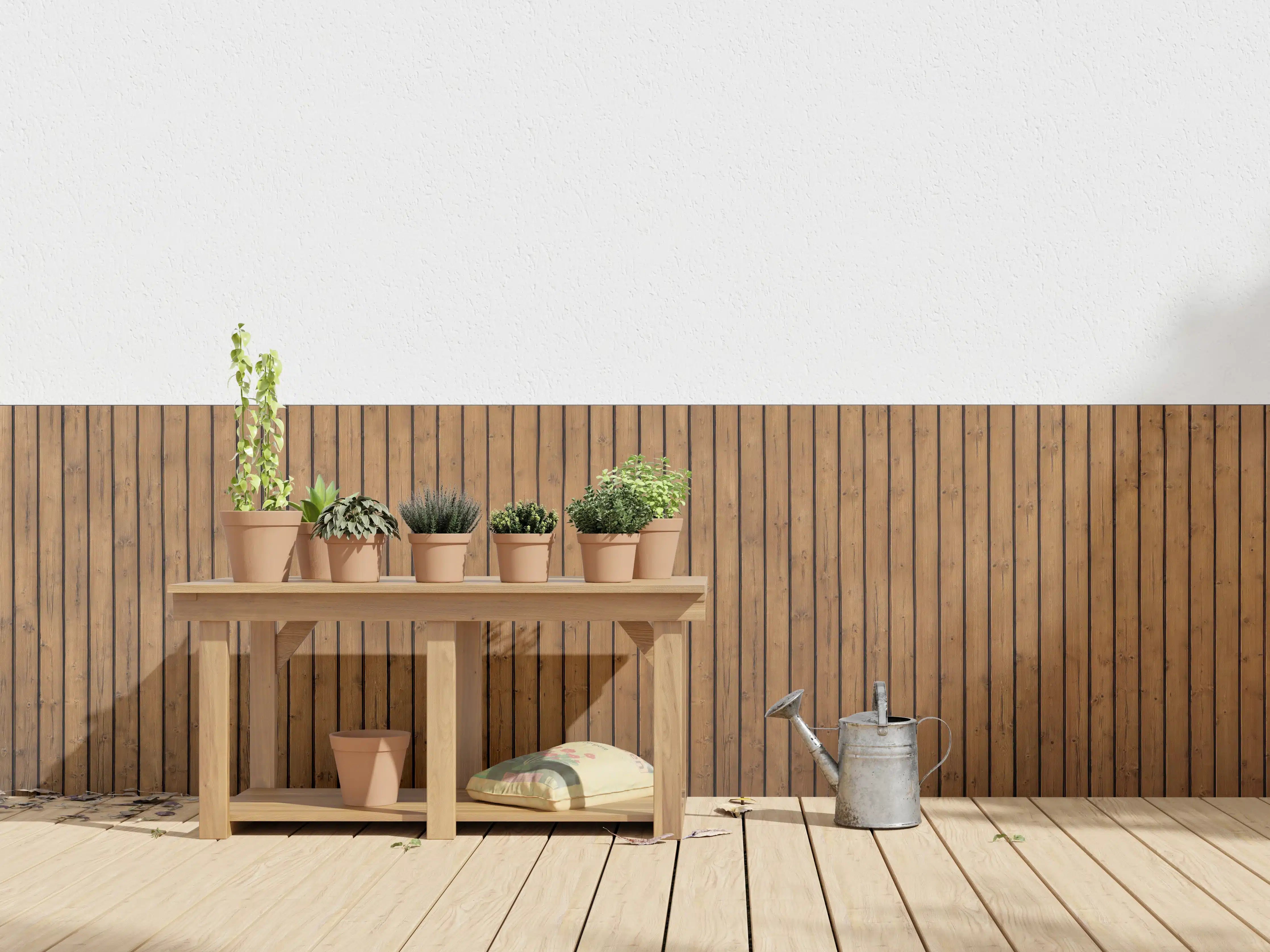 Wandverkleidung außen - Braune vertikale Holzdielen