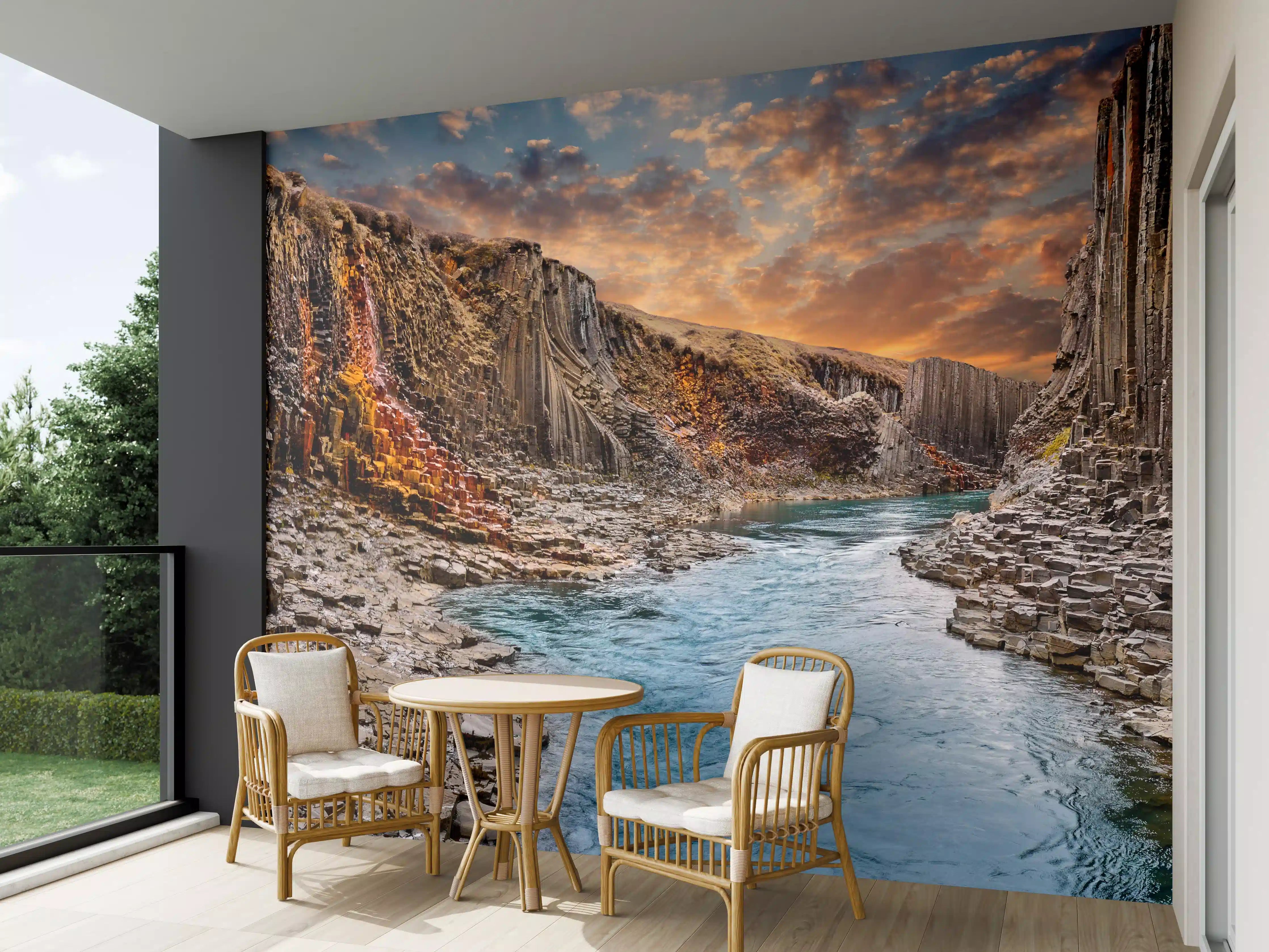 Wandverkleidung außen - Brillante Aussicht auf die Basaltschlucht 
