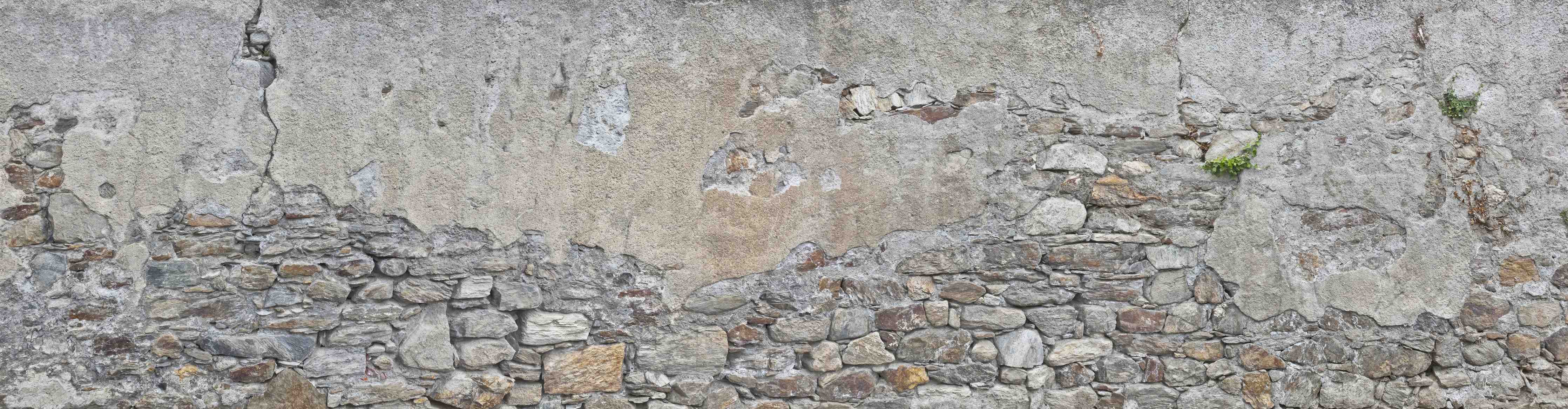 Wandverkleidung außen-Bröckelnde Hausmauer in Südtirol