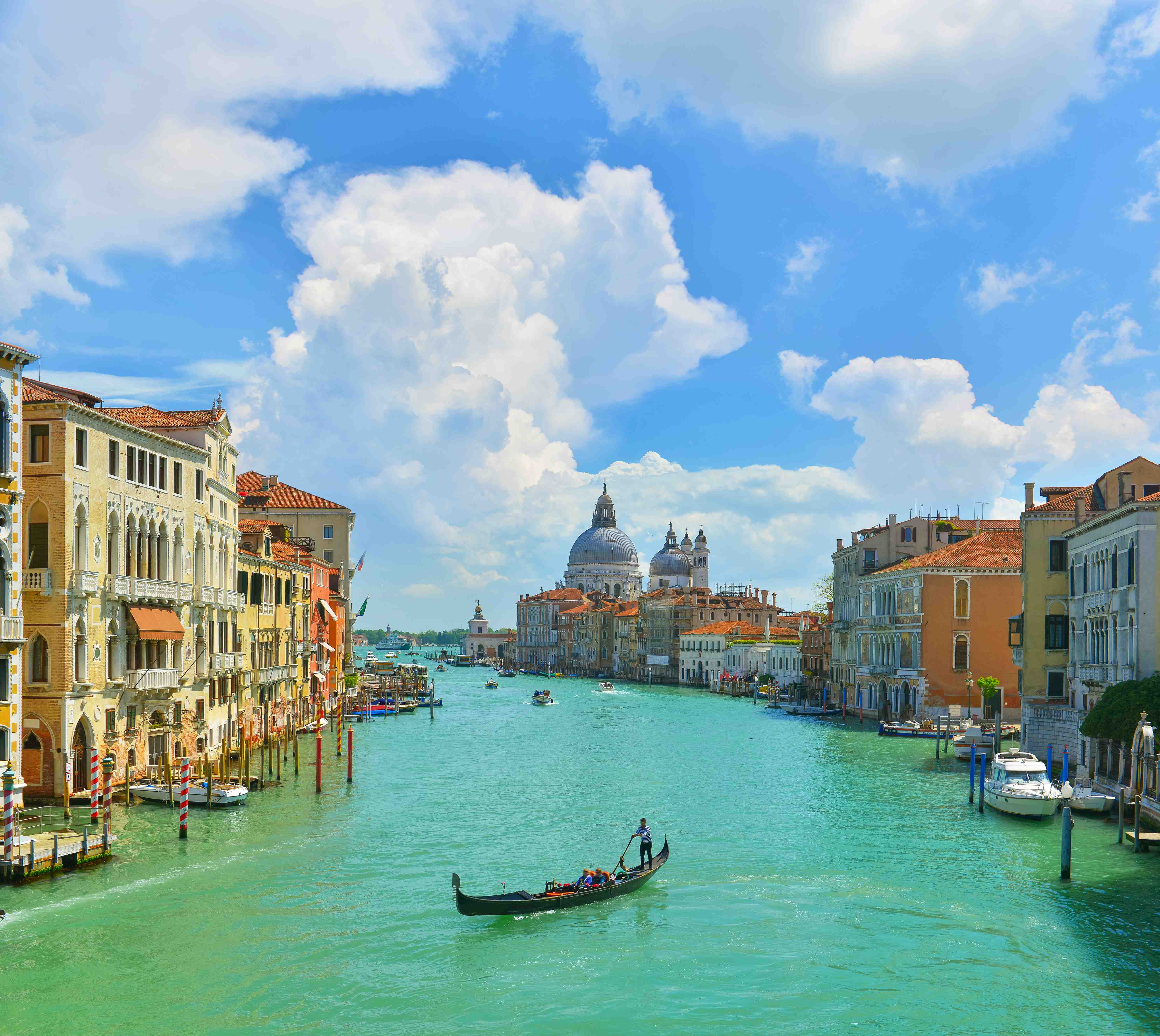 Wandverkleidung außen-Canal Grande in Venedig bei Tag