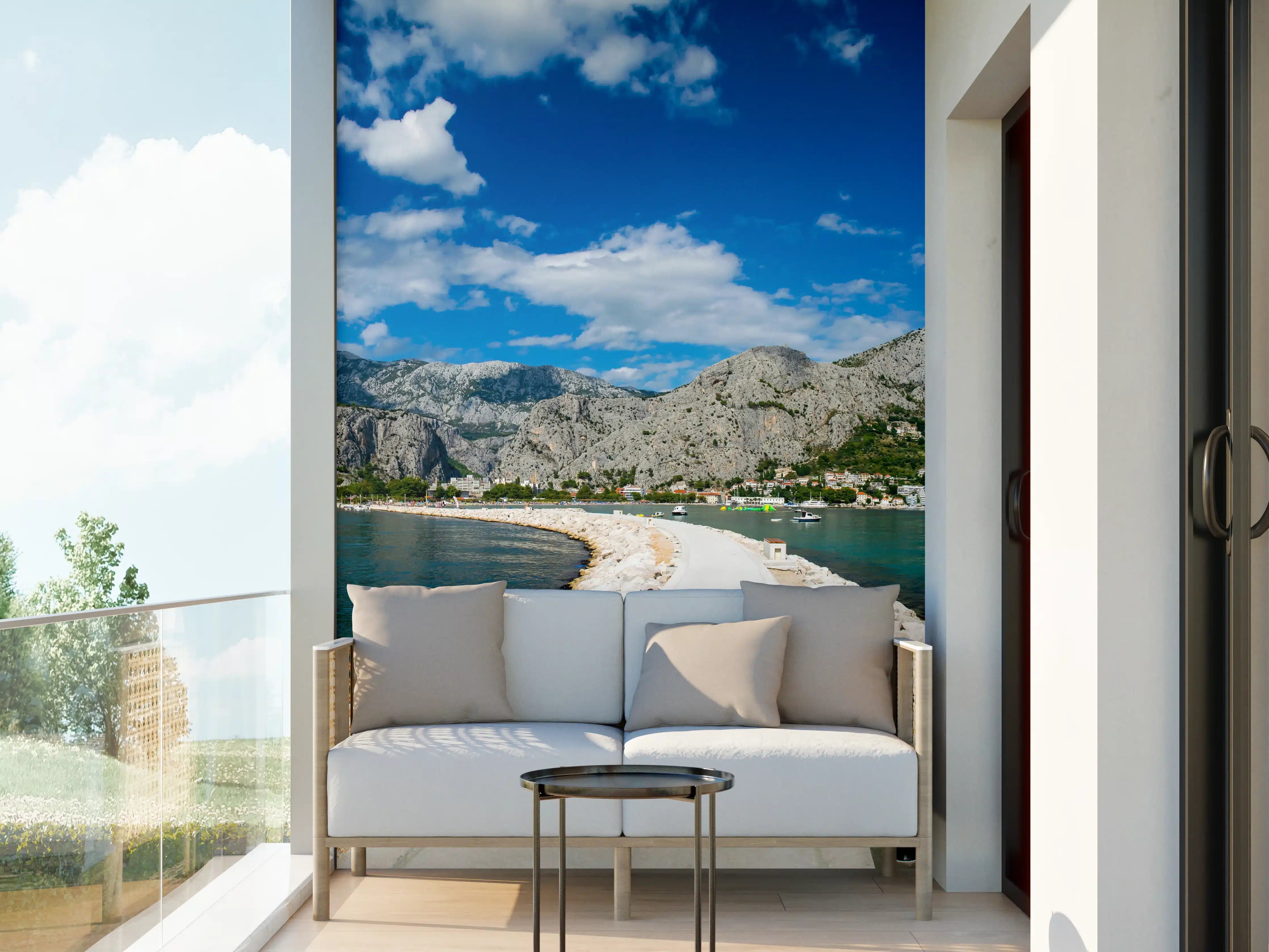 Wandverkleidung außen - Ein Panoramabild von Omis - Kroatien