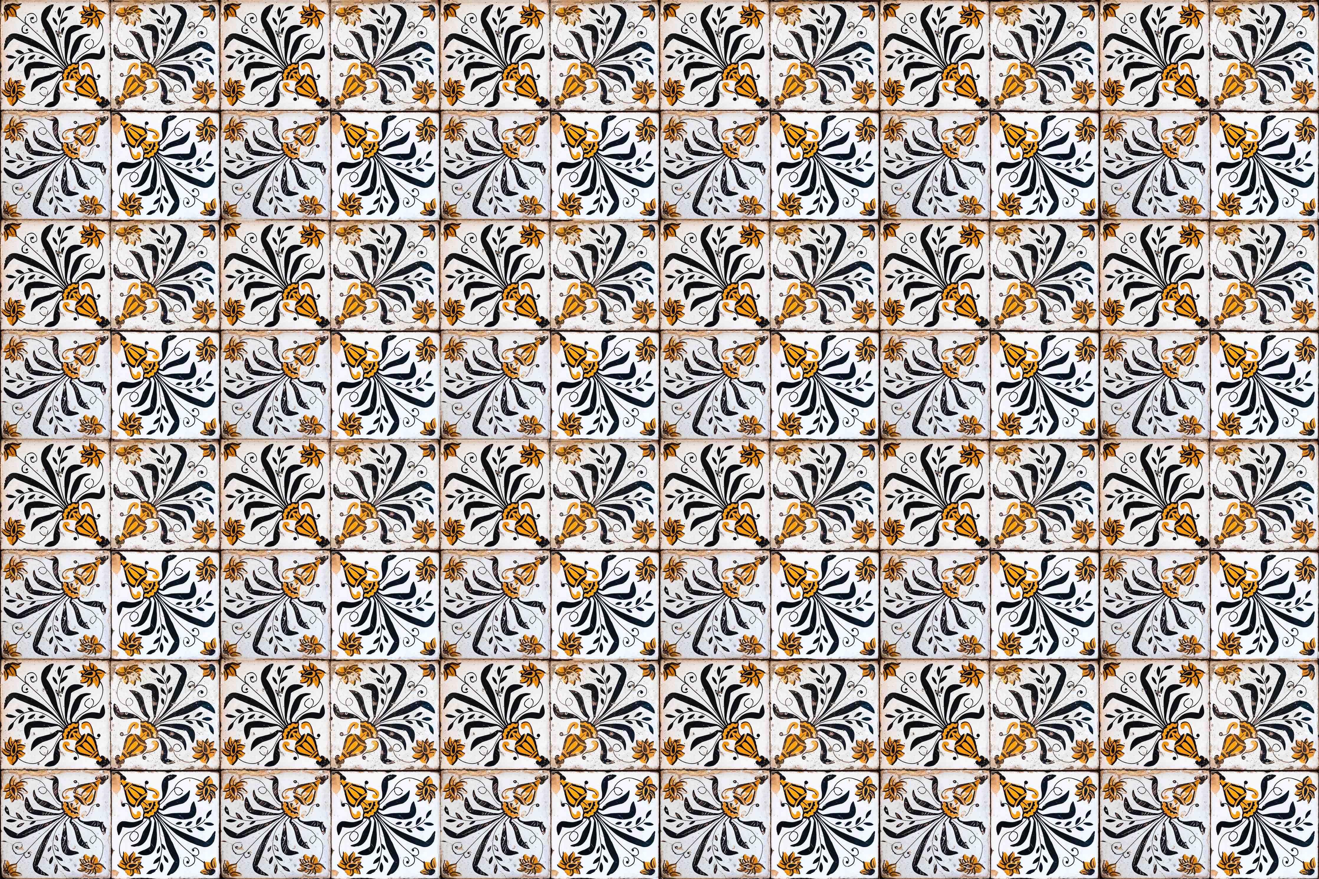 Wandverkleidung außen-Elegante, gold- und blauschwarz verzierte Fliesen mit floralem Muster