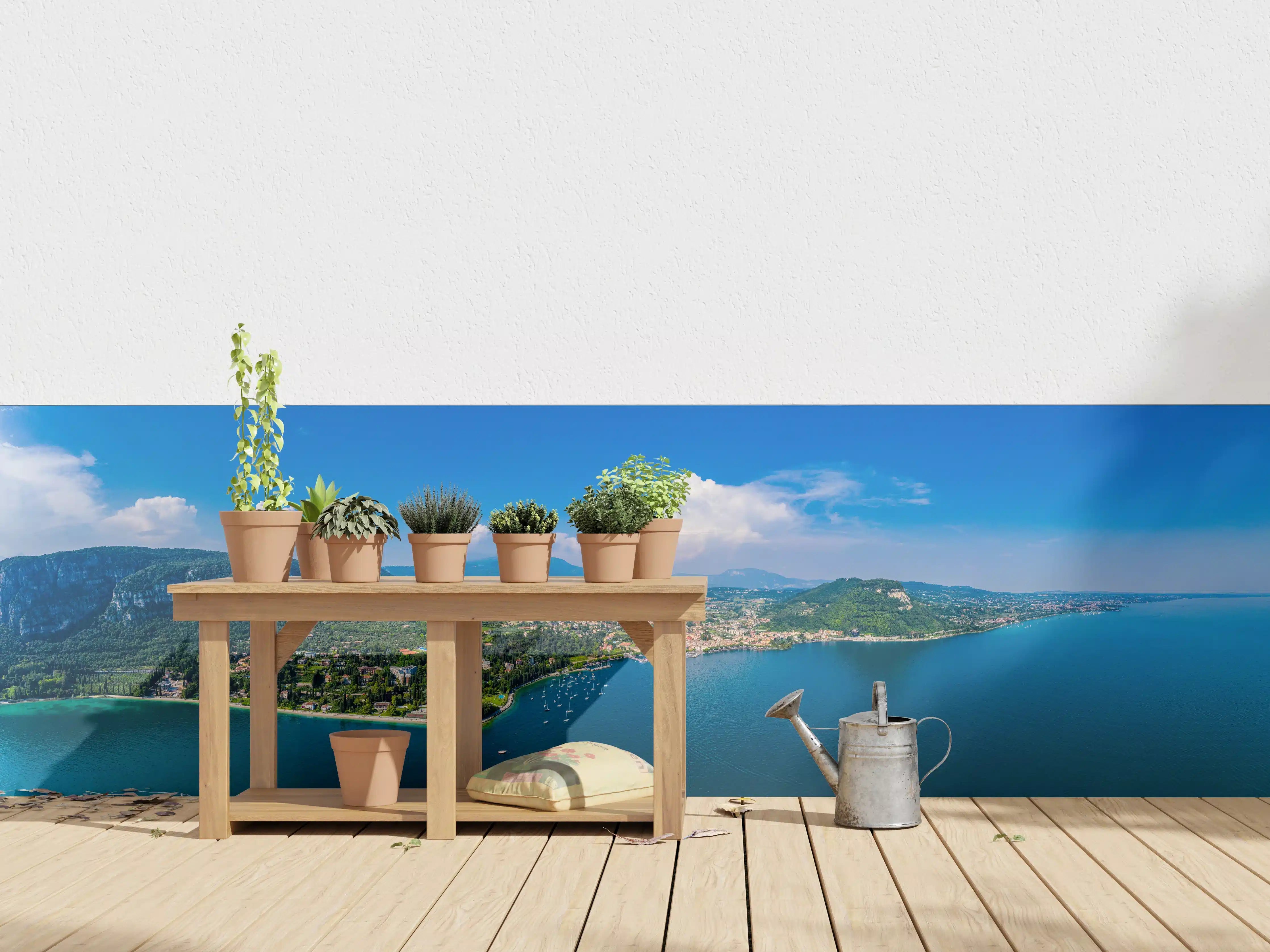Wandverkleidung außen - Landschaft am See mit Bergen und Himmel