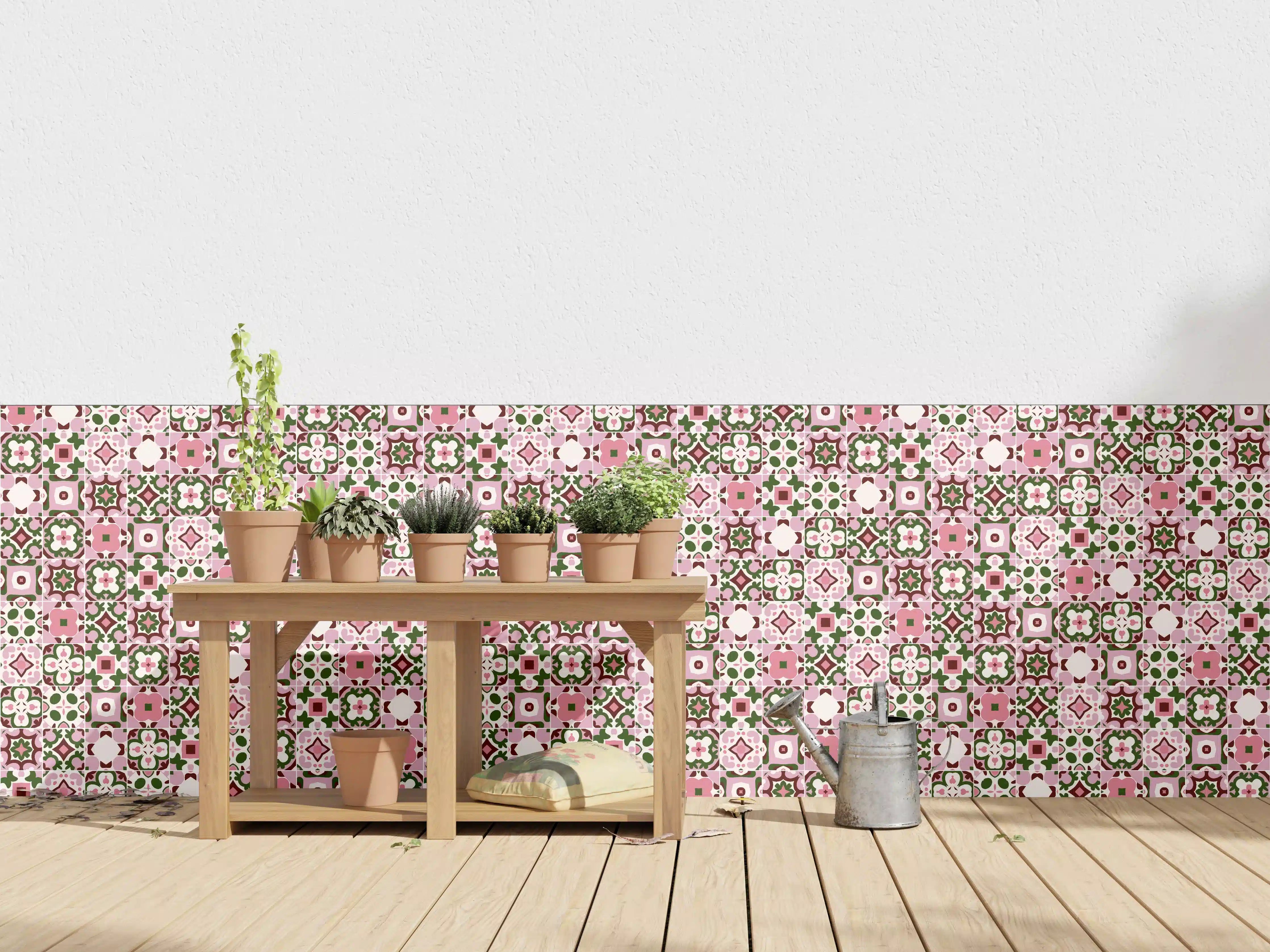 Wandverkleidung außen - Musterhafte, bunte Mosaikfliesen mit pink, grün und weiß