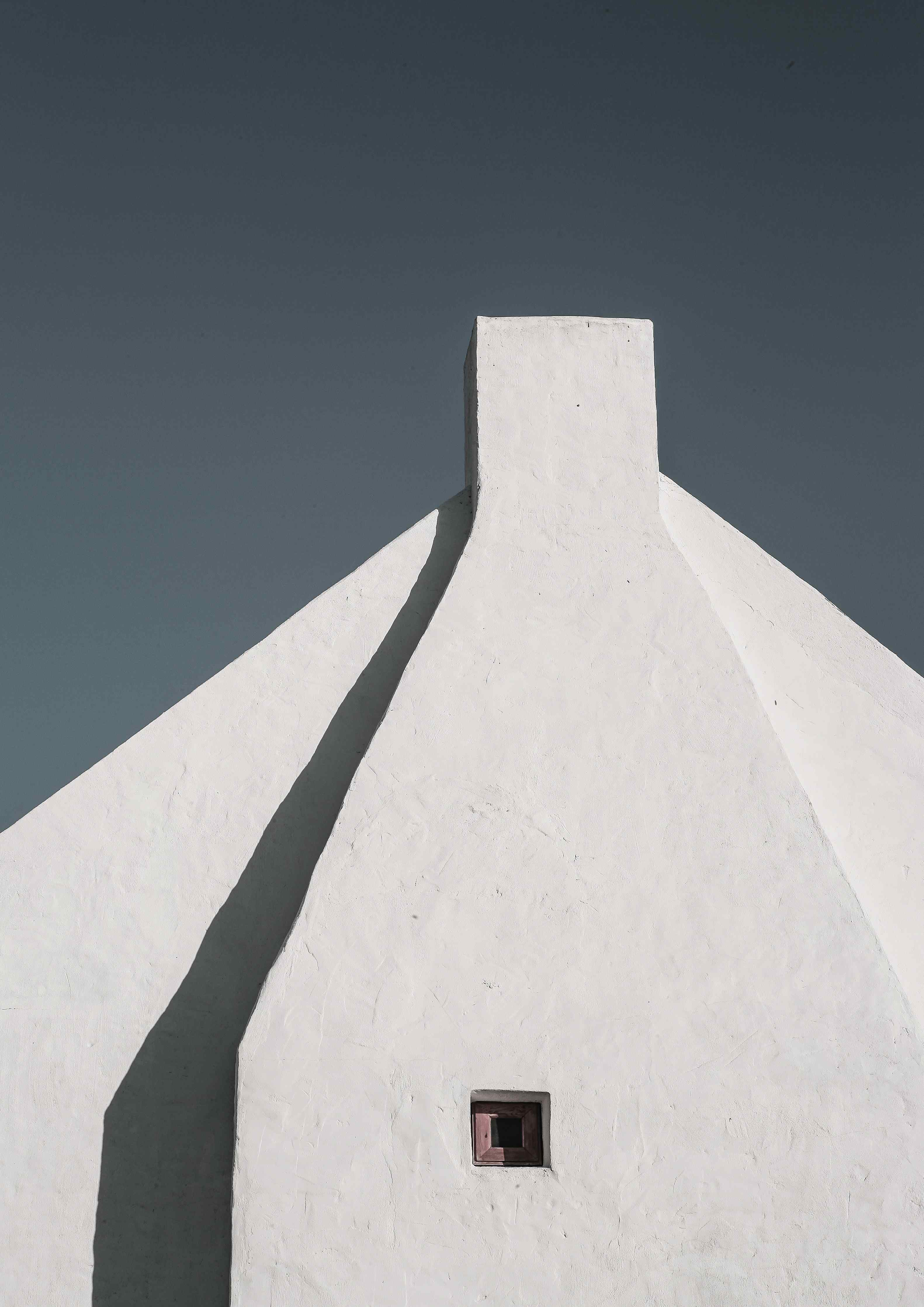 Wandverkleidung außen-Puristische Architektur in Weiß-Blau