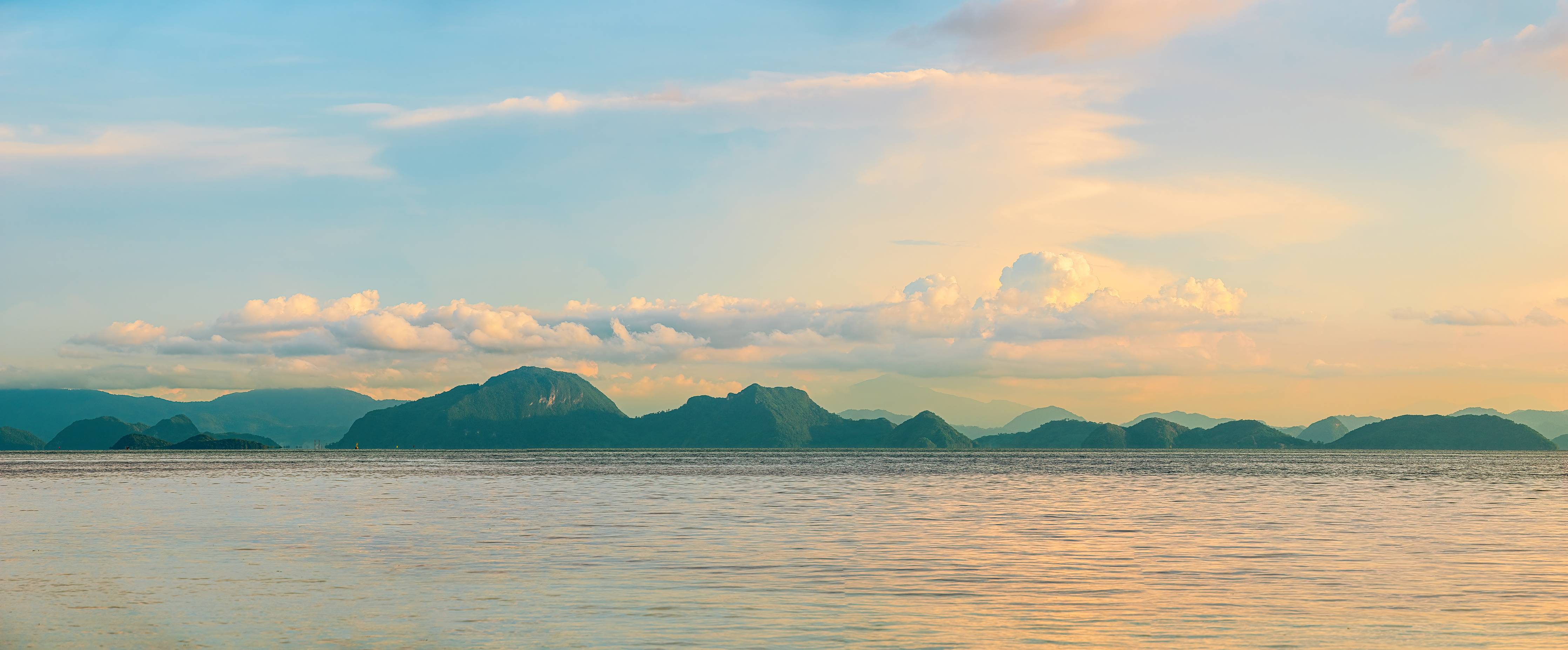 Wandverkleidung außen-Sanfte Sonnenuntergangsfarben am Meer