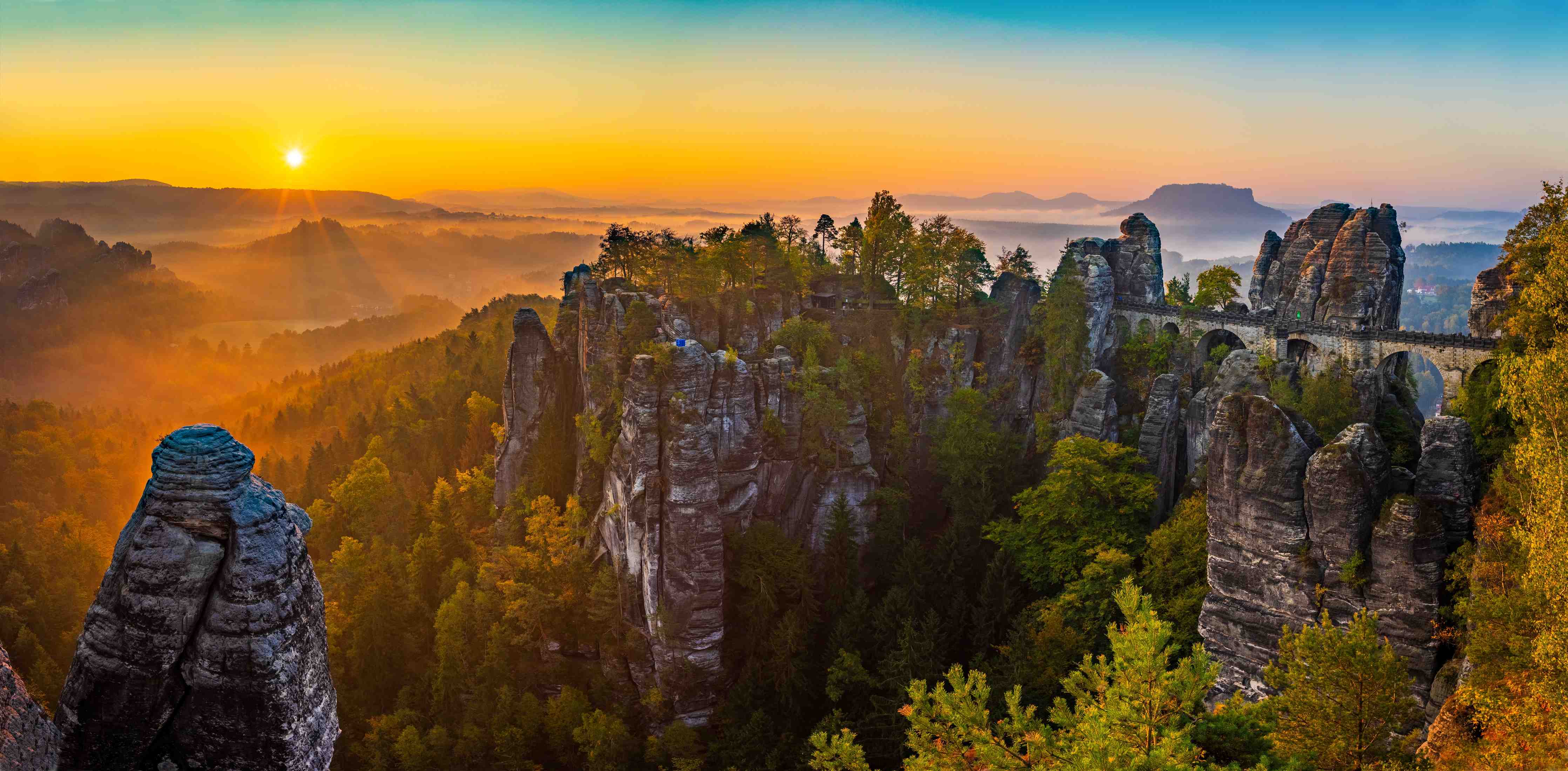 Wandverkleidung außen-Sonnenaufgang Bastei Sächsische Schweiz