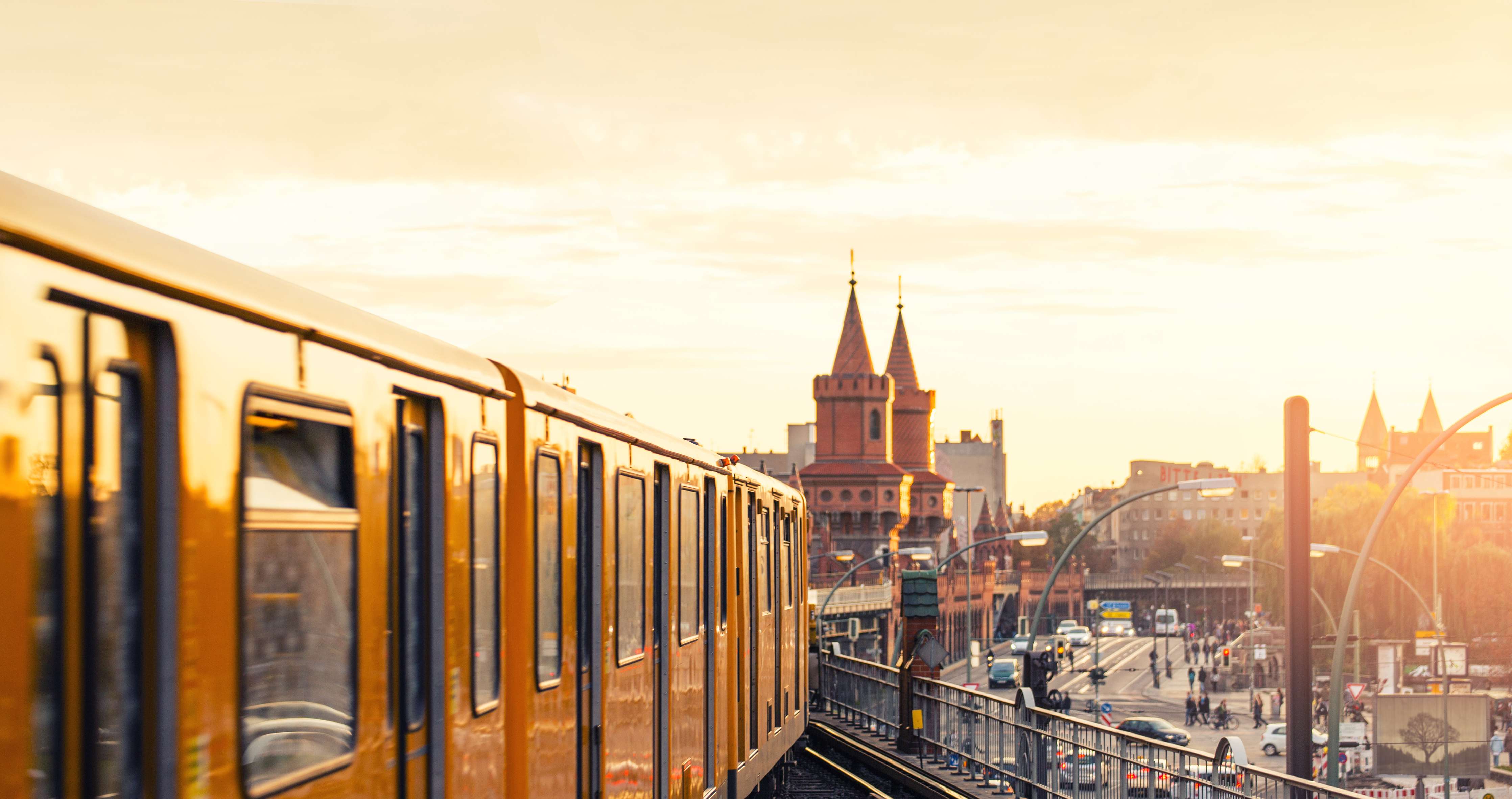 Wandverkleidung außen-Sonnige Berlin Oberbaumbrücke