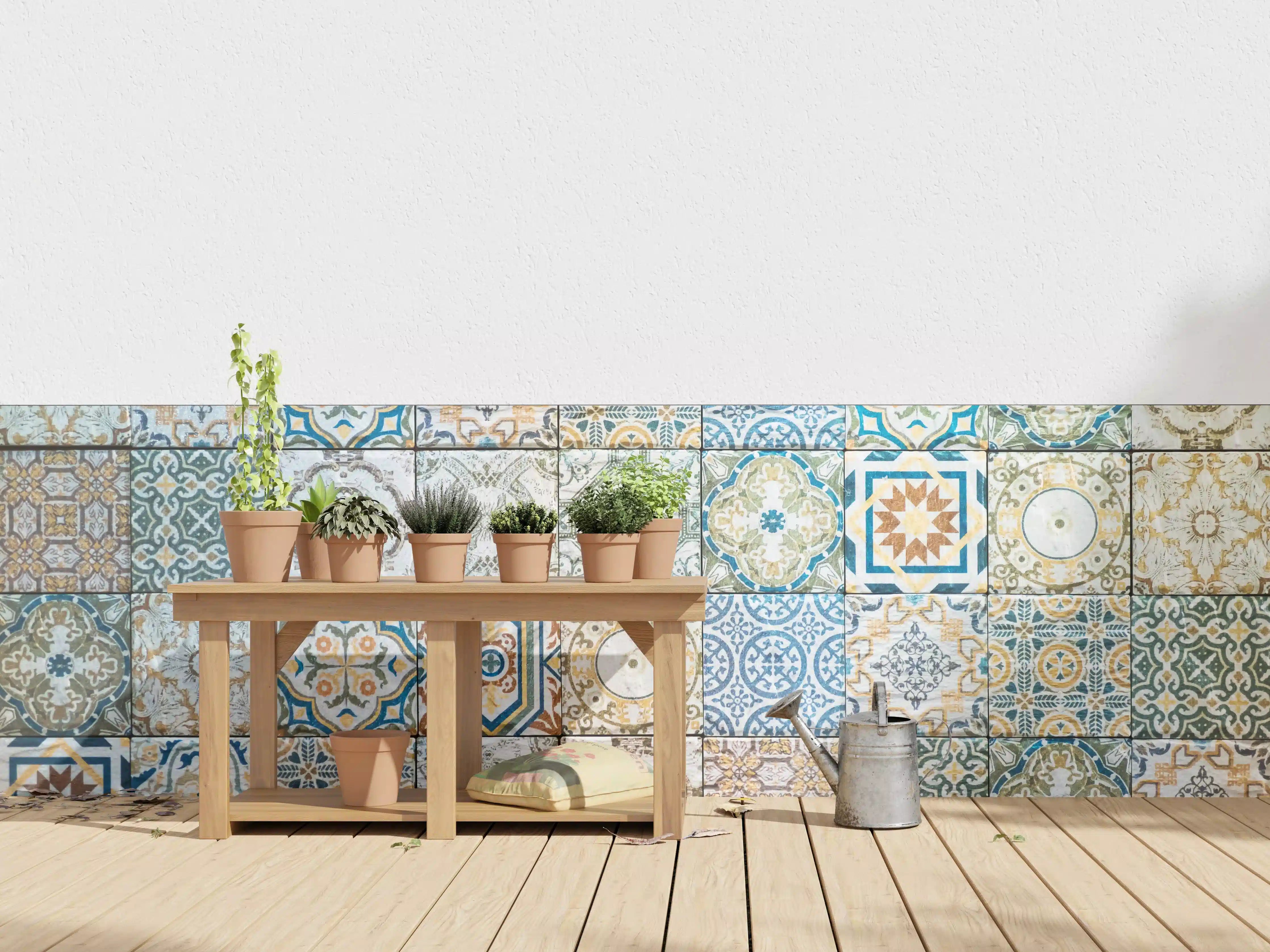 Wandverkleidung außen - buntes Mosaik im spanischen Stil