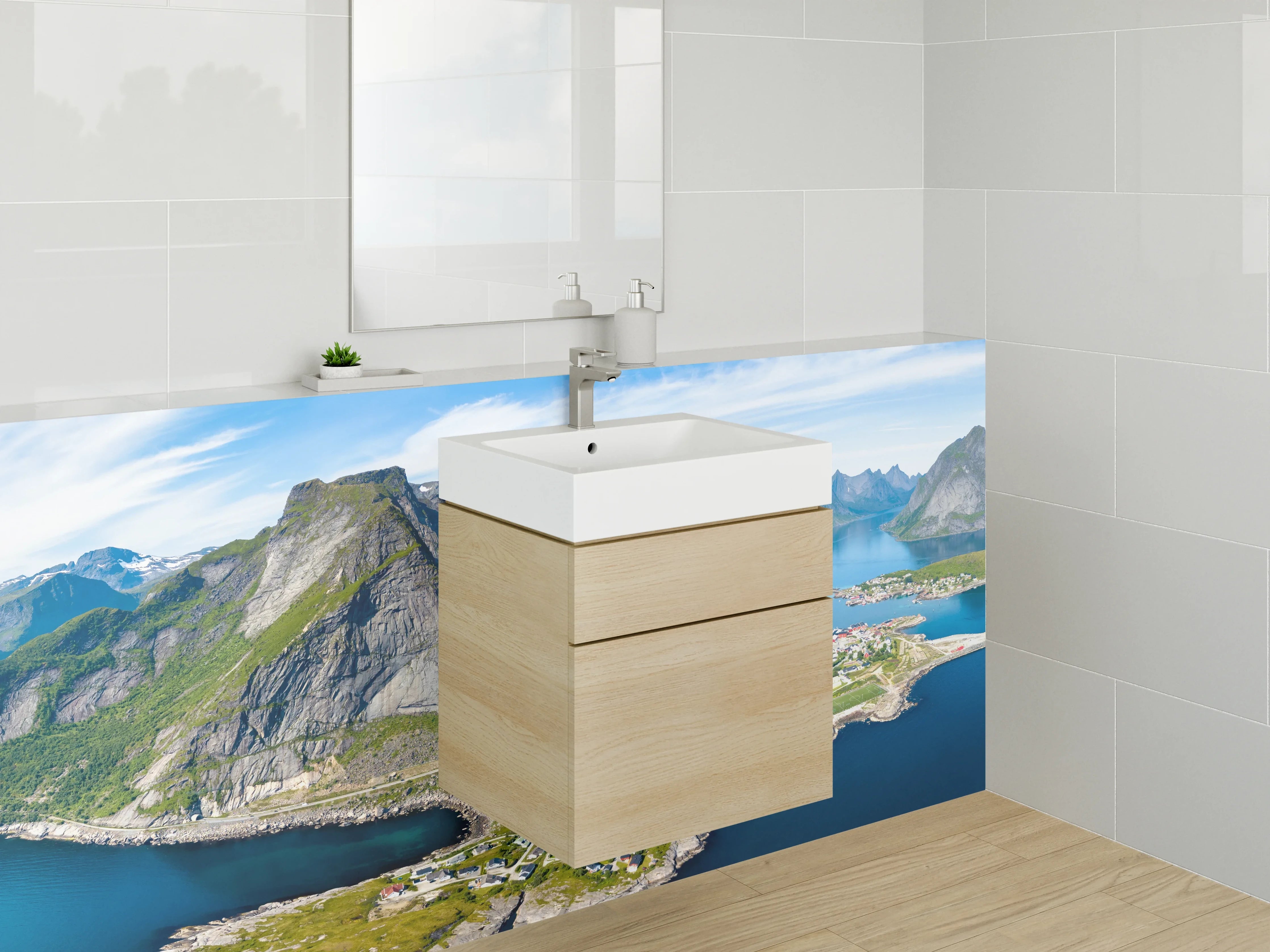 Waschbecken-Rückwand - Bergpanorama mit Fjord und Dörfern