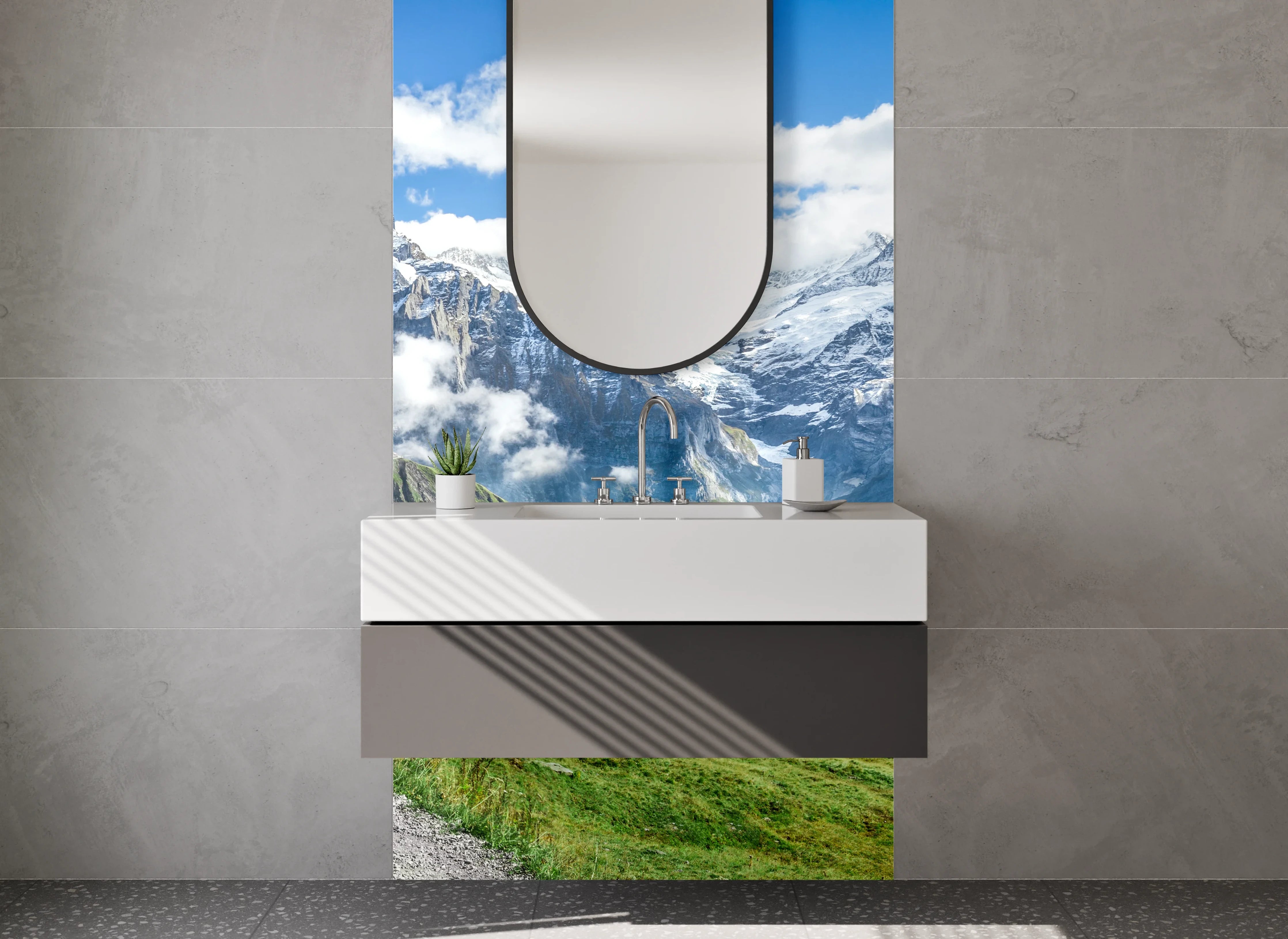 Waschbecken-Rückwand - Bergpanorama mit grünen Wiesen und Schnee-Gipfeln