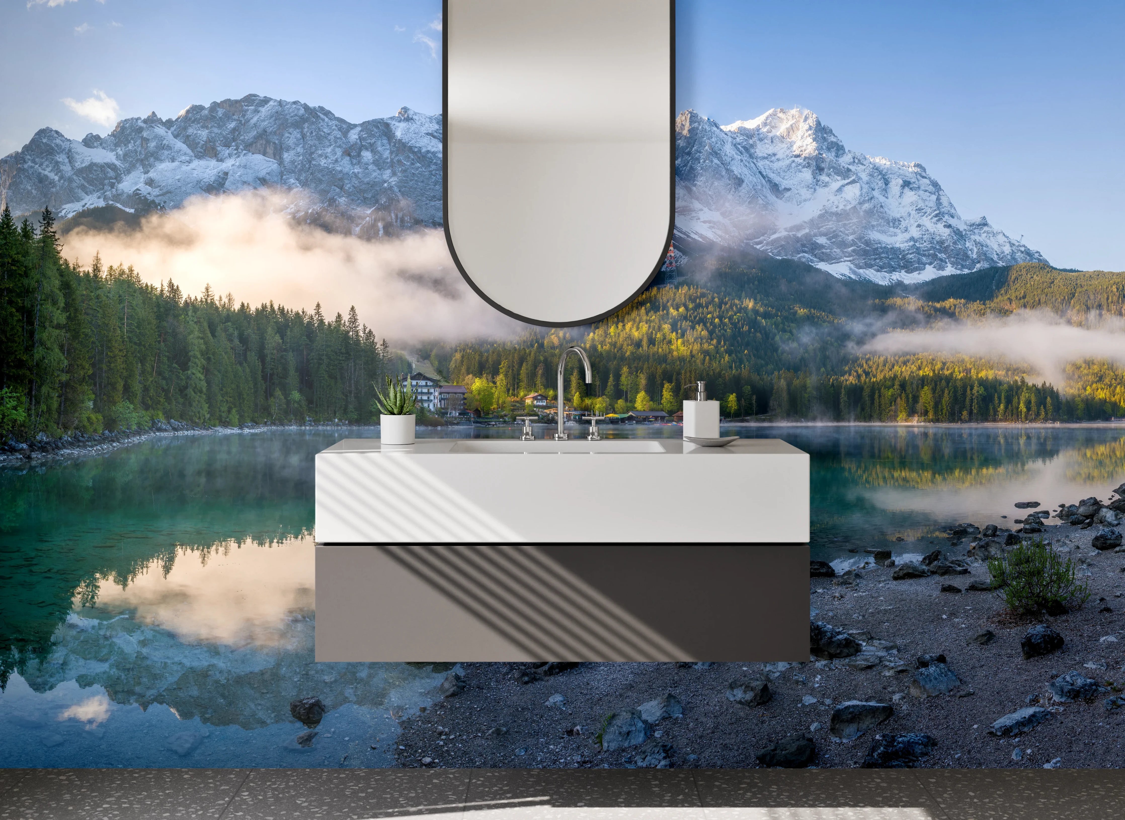 Waschbecken-Rückwand - Bergsee mit Schnee bedeckten Gipfeln und spiegelndem Wasser