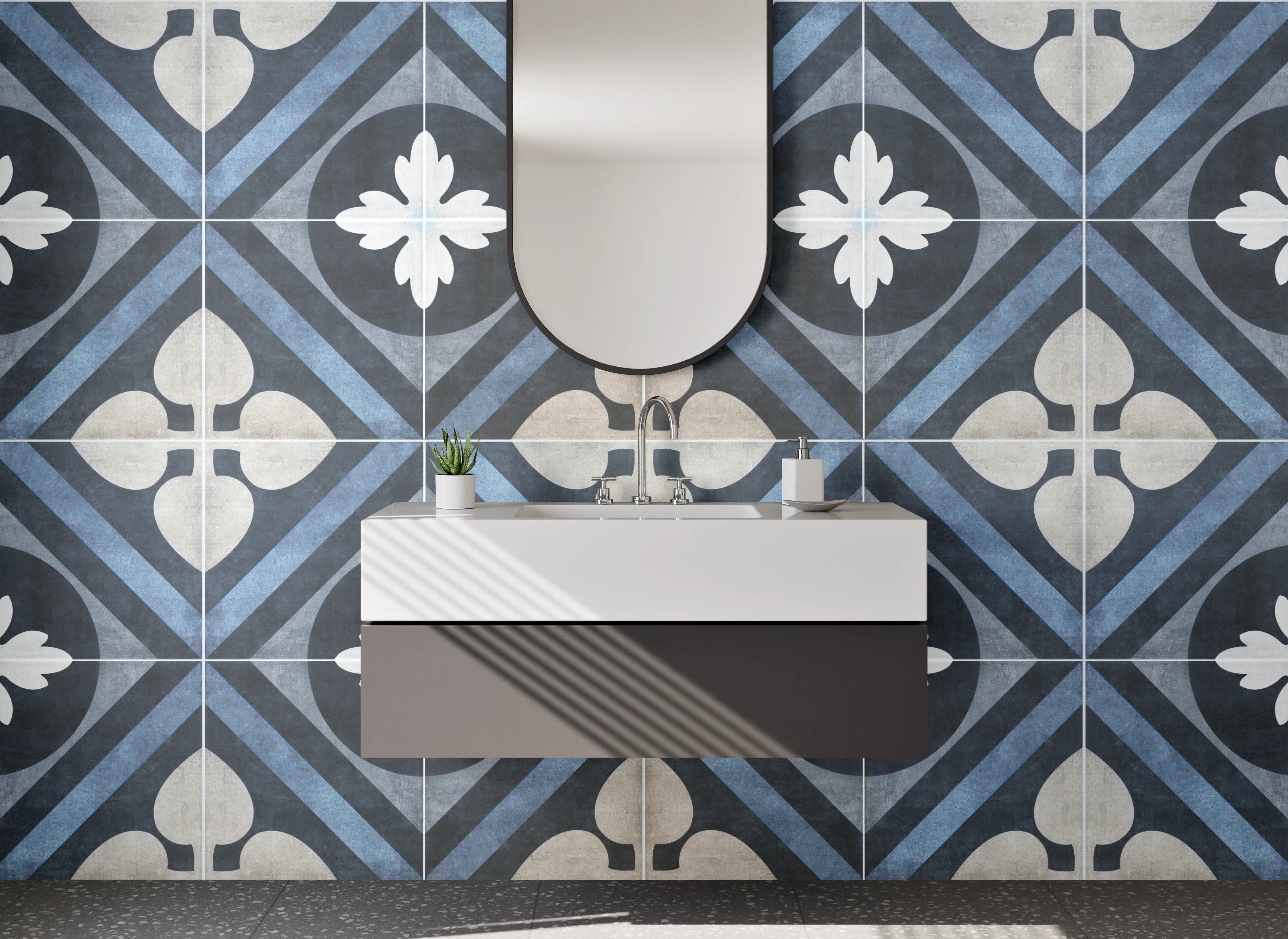 Waschbecken-Rückwand - Blaue Ornamente mit grauweißen Akzenten