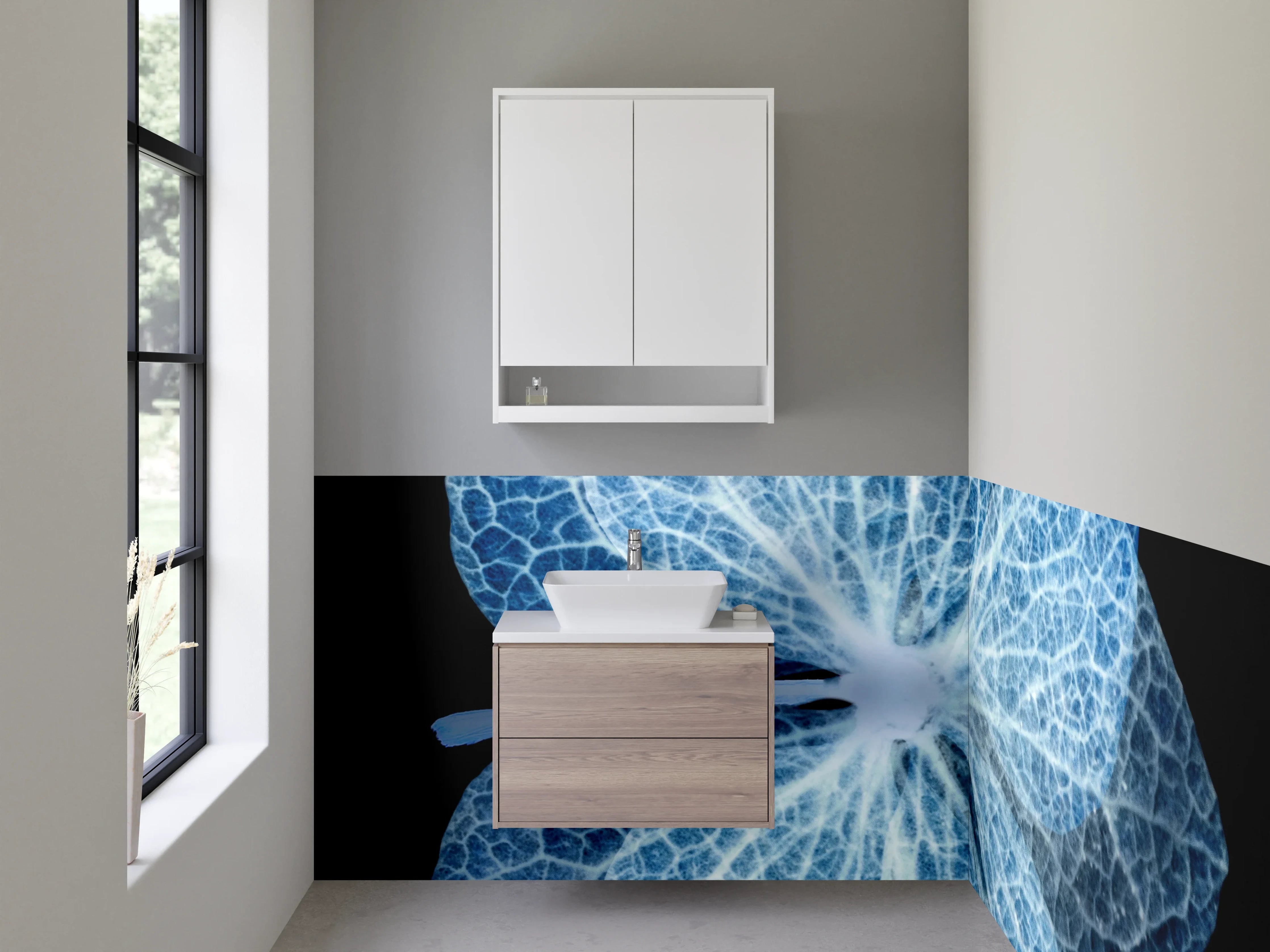 Waschbecken-Rückwand - Blaue Skelettblüte – Makroaufnahme