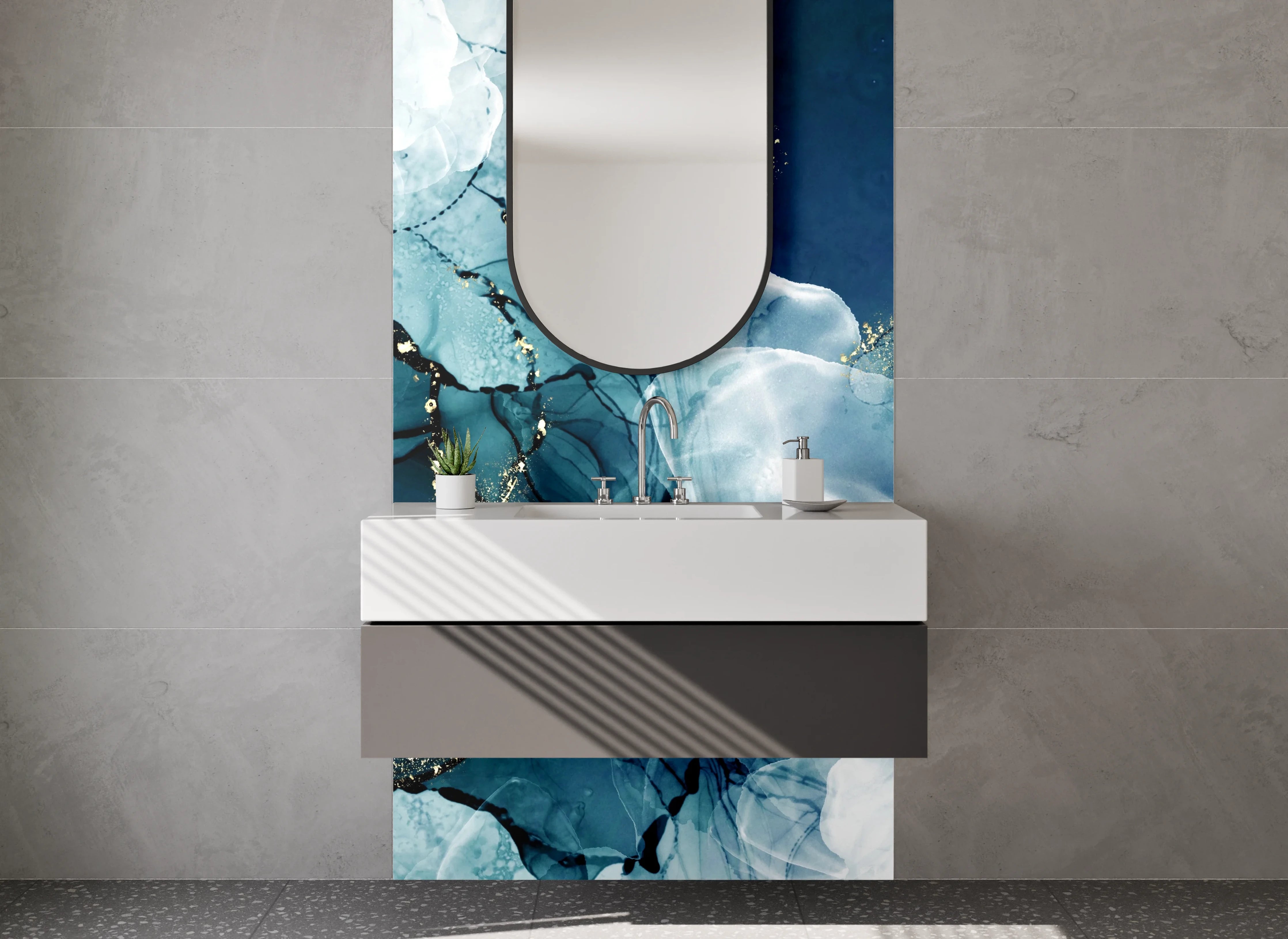 Waschbecken-Rückwand - Blaugraue Marmorschimmer auf Weiß