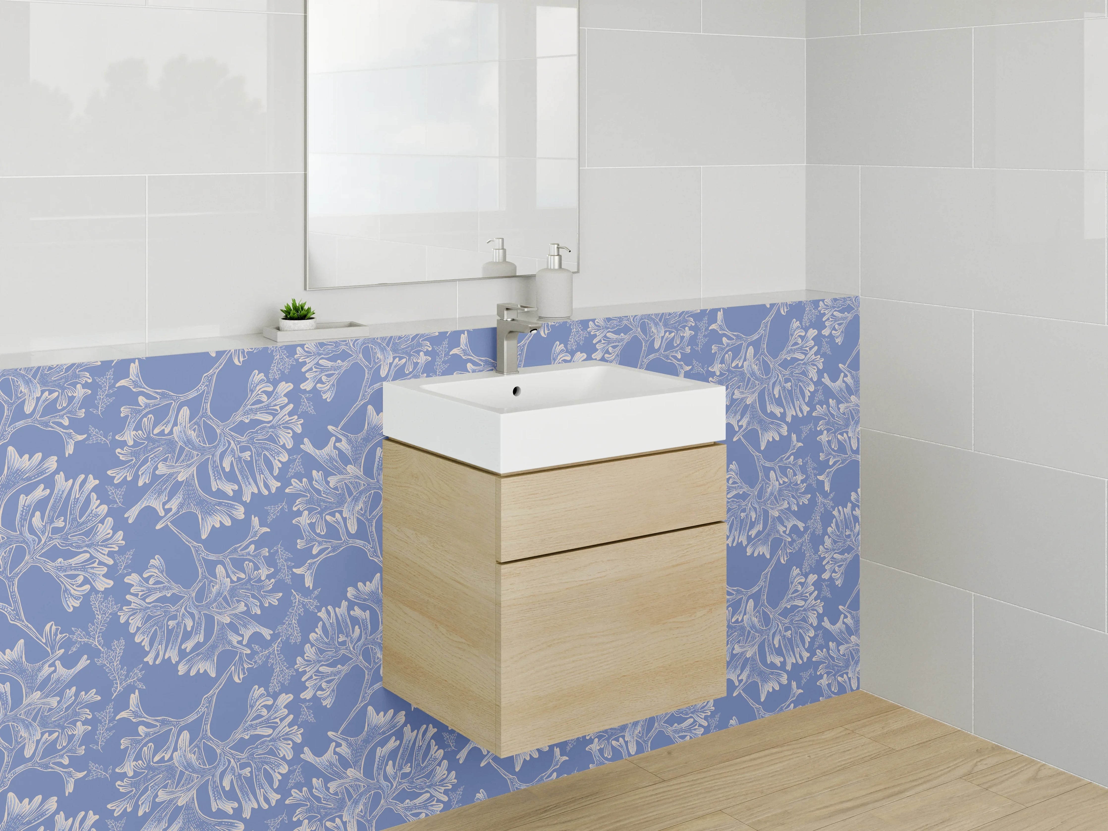 Waschbecken-Rückwand - Blumentapete mit blauen und weißen Mustern