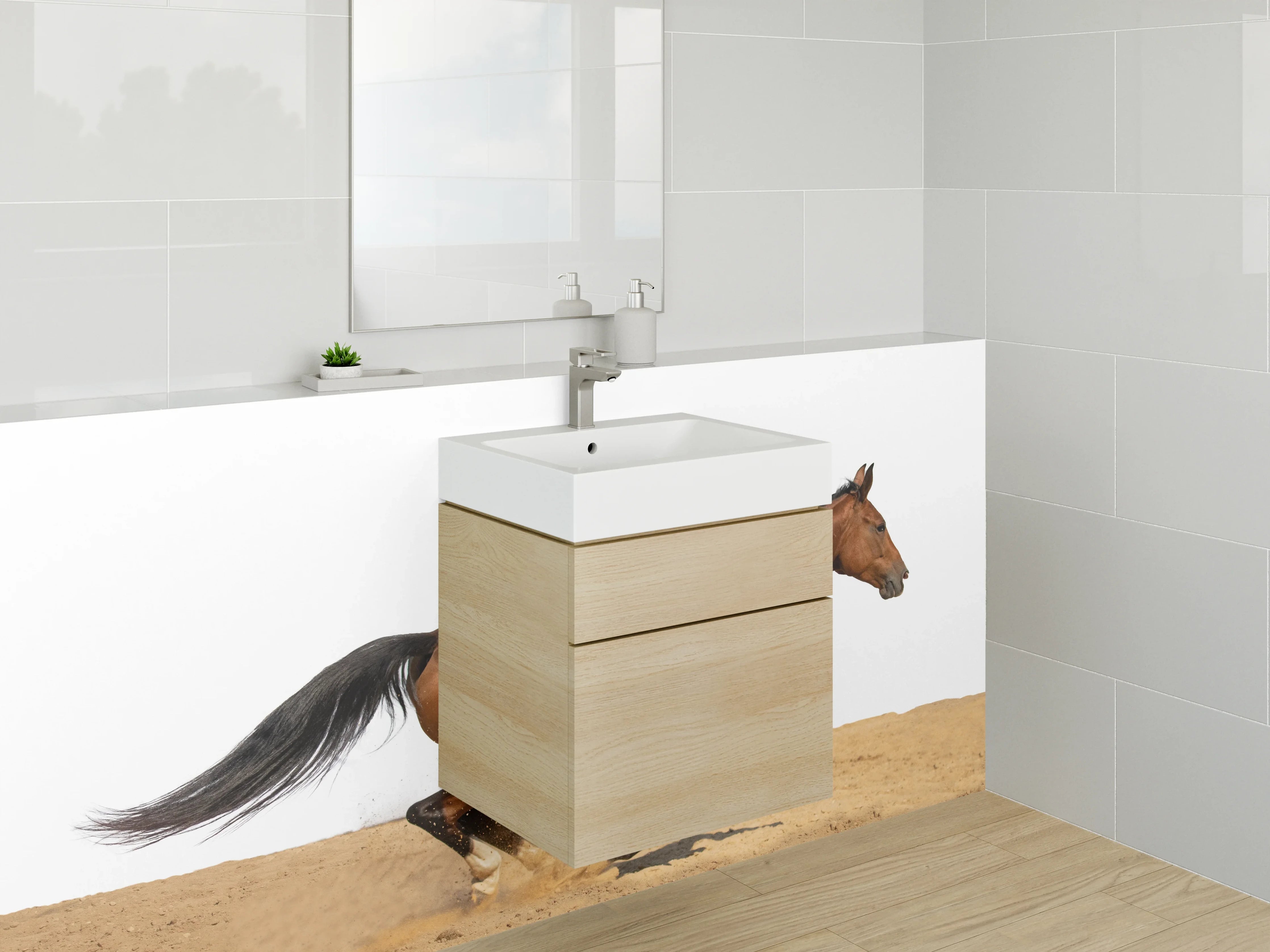 Waschbecken-Rückwand - Braunes Pferd galoppiert durch Sand